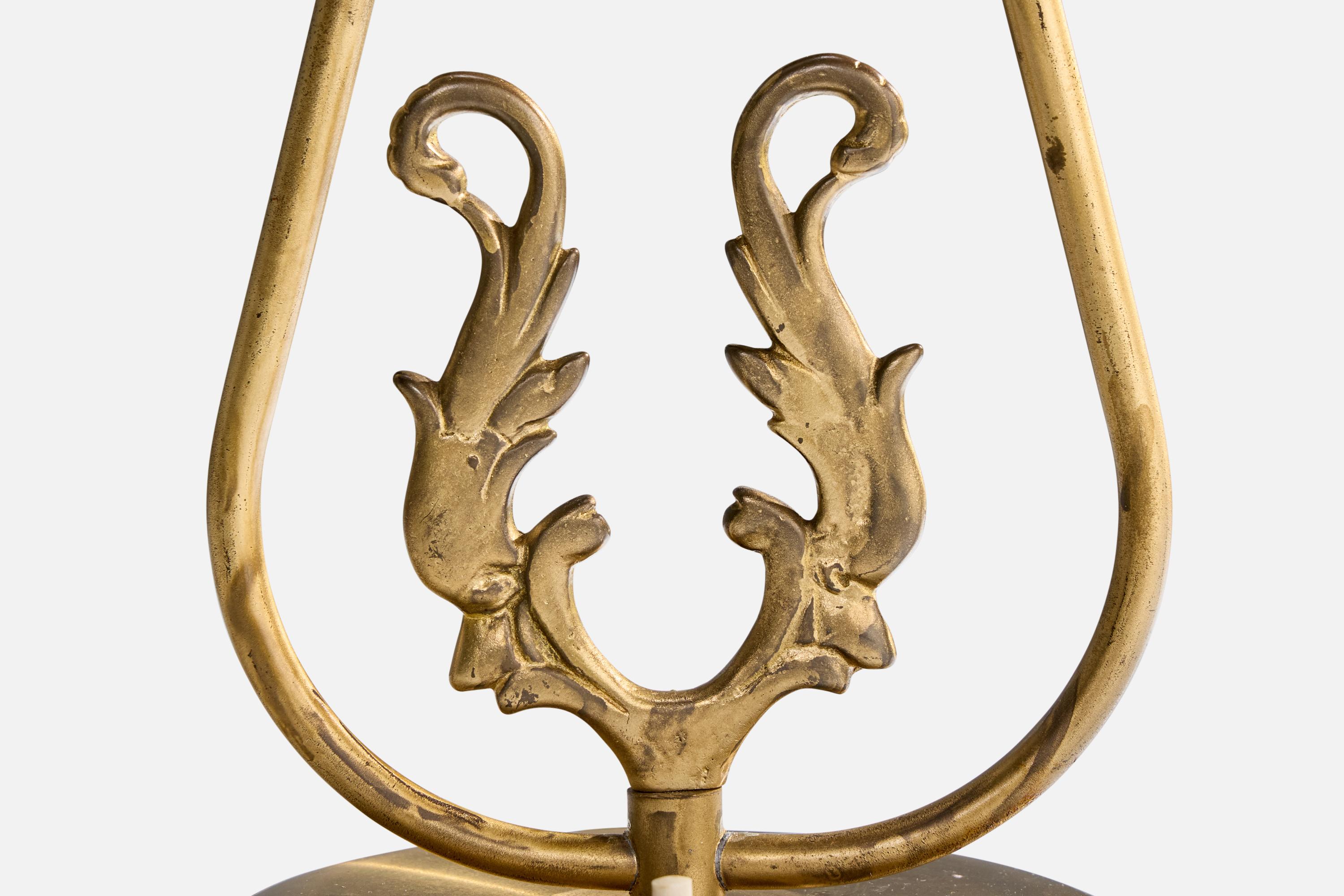Laiton Créateur suédois, lampe de bureau, laiton, tissu, Suède, 1940 en vente