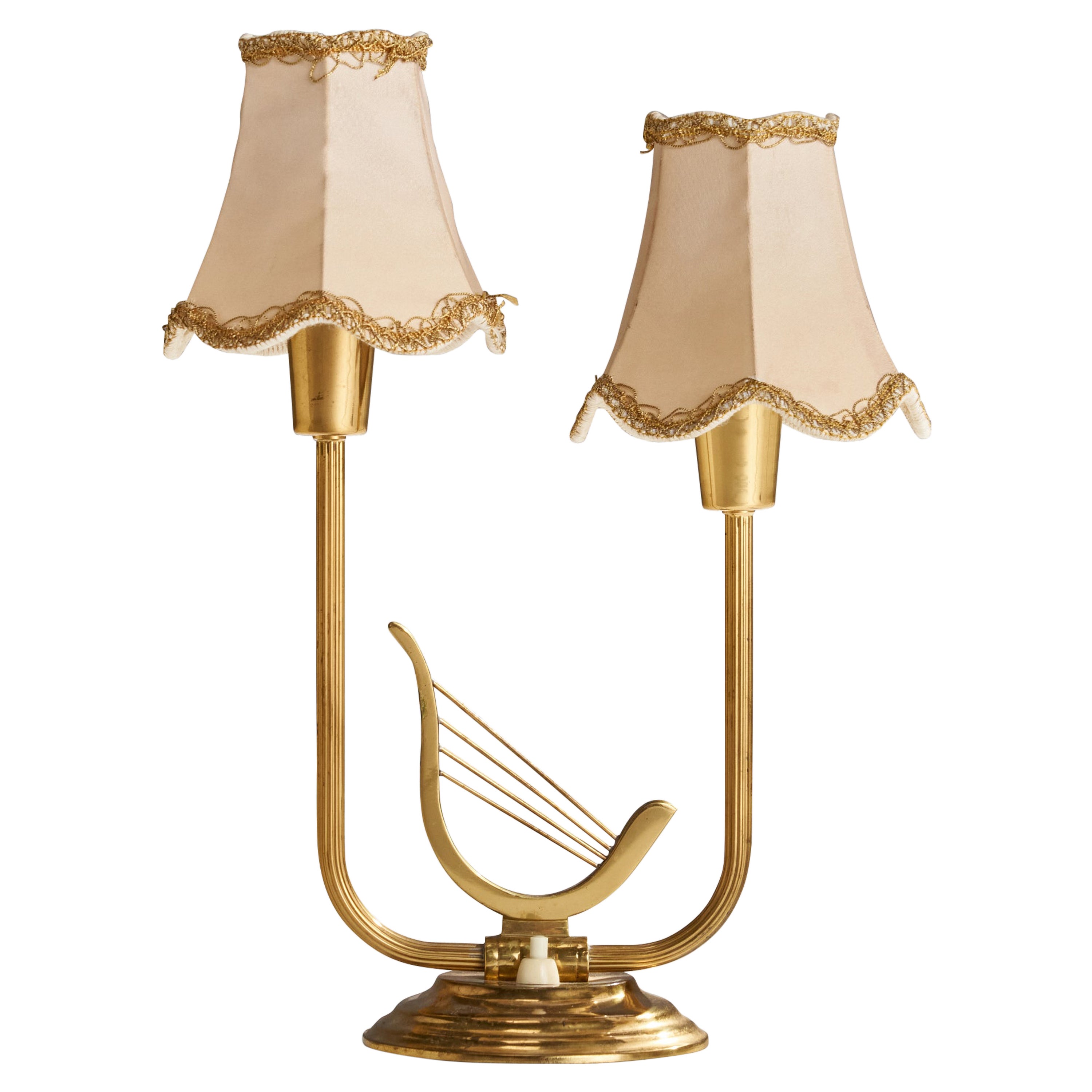 Créateur suédois, lampe de bureau, laiton, tissu, Suède, 1940 en vente