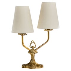 Diseñador sueco, lámpara de mesa, latón, tela, Suecia, década de 1940