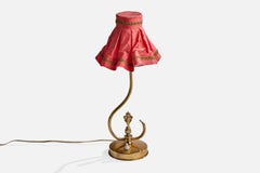 Diseñador sueco, lámpara de mesa, latón, tela, Suecia, década de 1950