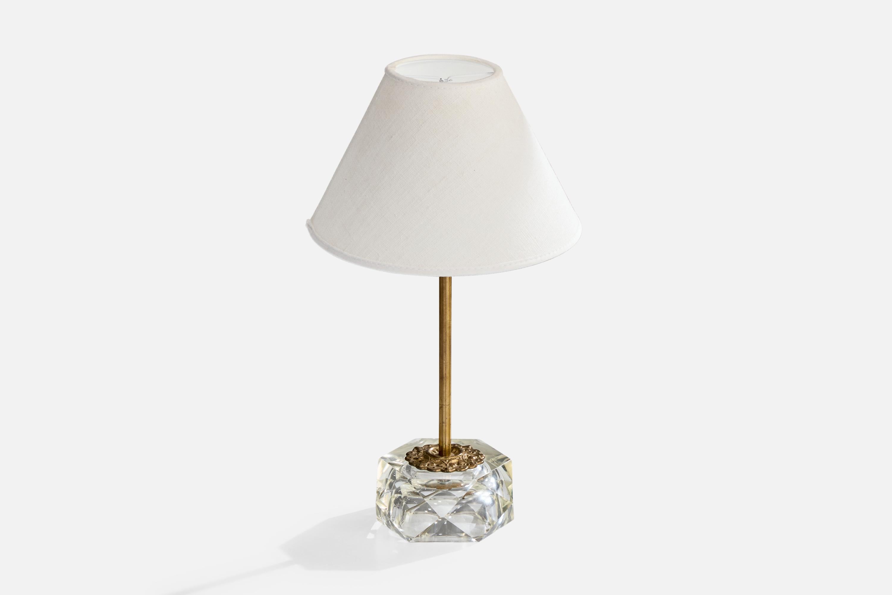 Scandinave moderne Designer suédois, lampe de bureau, laiton, verre, Suède, années 1940 en vente
