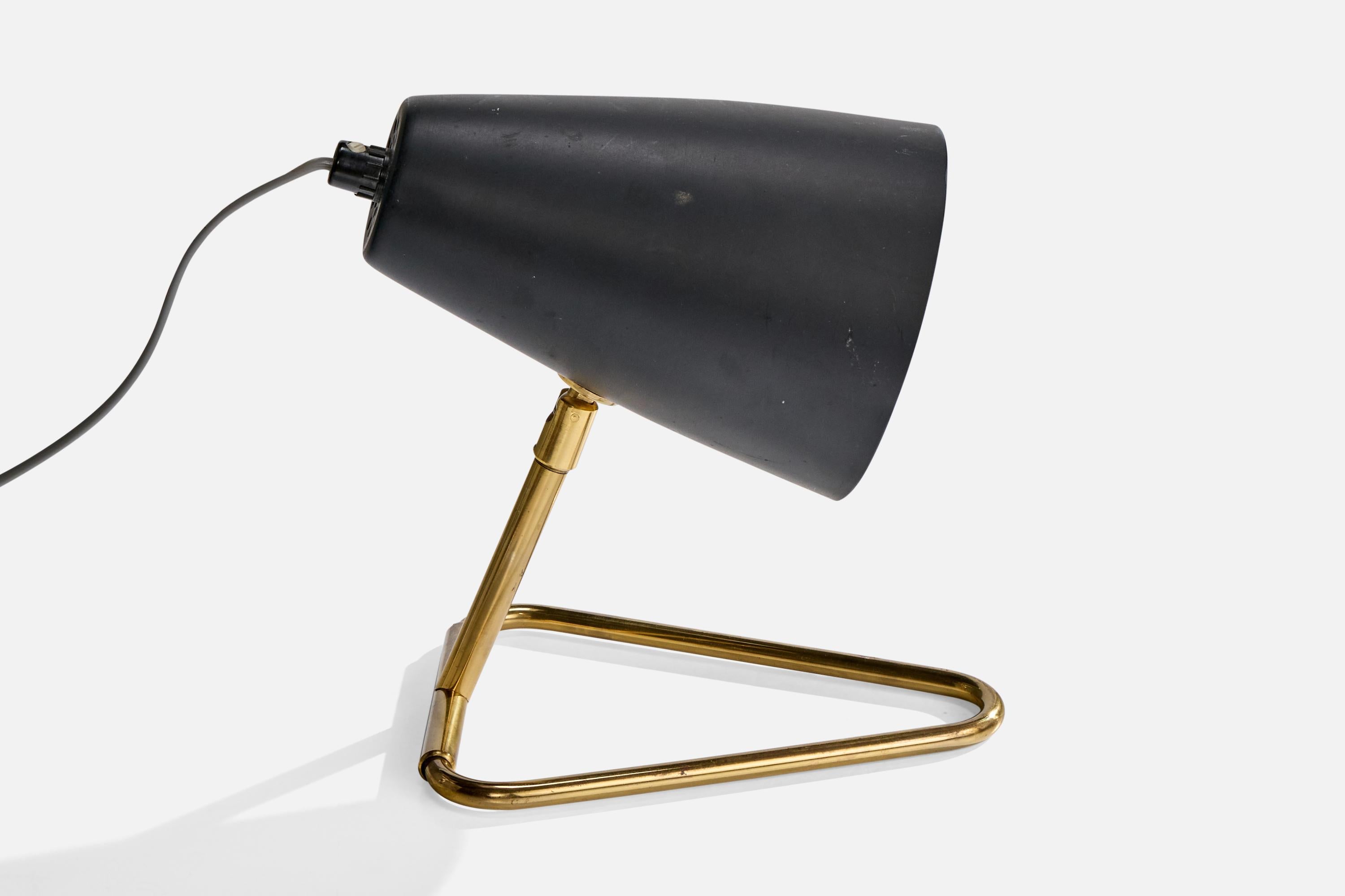 Scandinave moderne Designer suédois, lampe de bureau, laiton, métal, Suède, années 1950 en vente