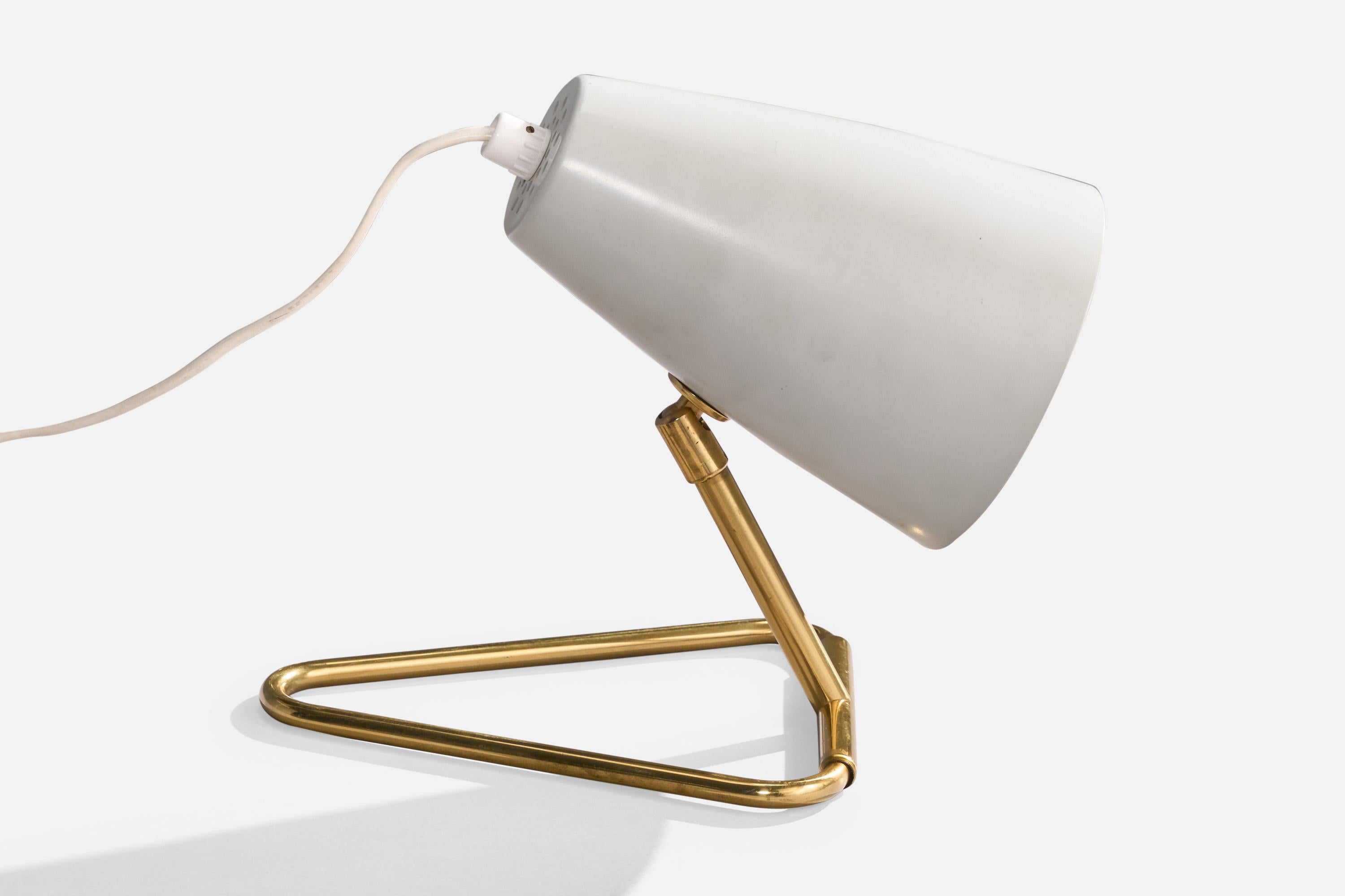 Designer suédois, lampe de bureau, laiton, métal, Suède, années 1960 Bon état - En vente à High Point, NC