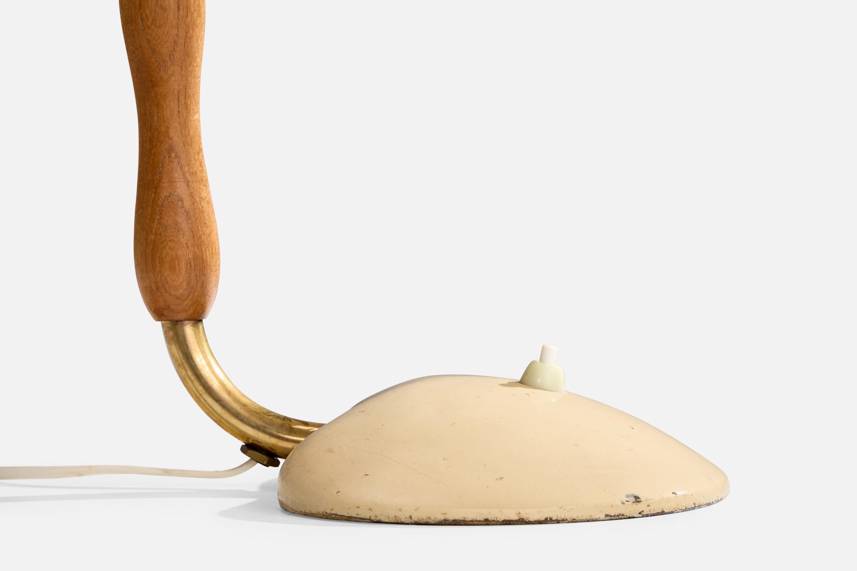Schwedischer Designer, Tischlampe, Messing, Eiche, Metall, Schweden, 1950er Jahre im Angebot 5