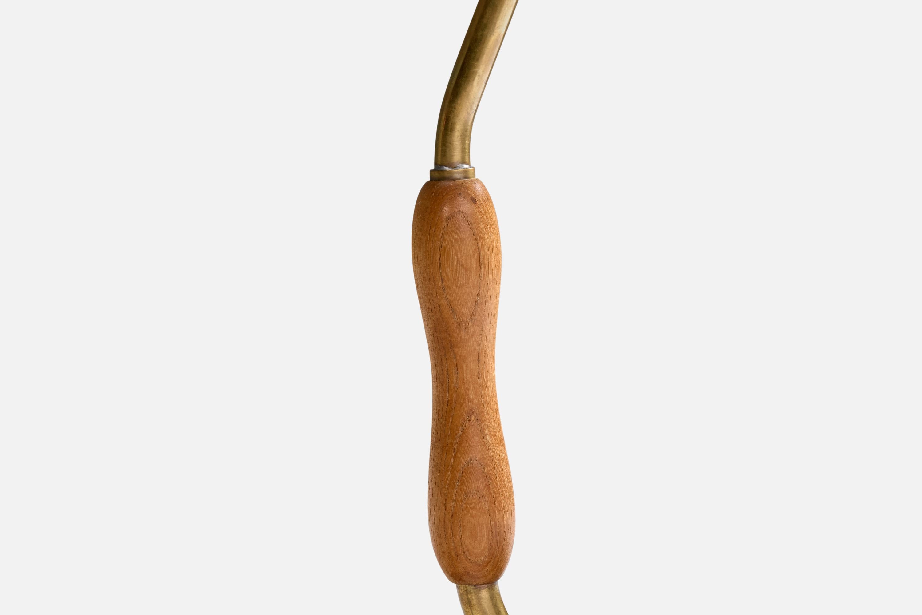 Schwedischer Designer, Tischlampe, Messing, Eiche, Metall, Schweden, 1950er Jahre im Angebot 3