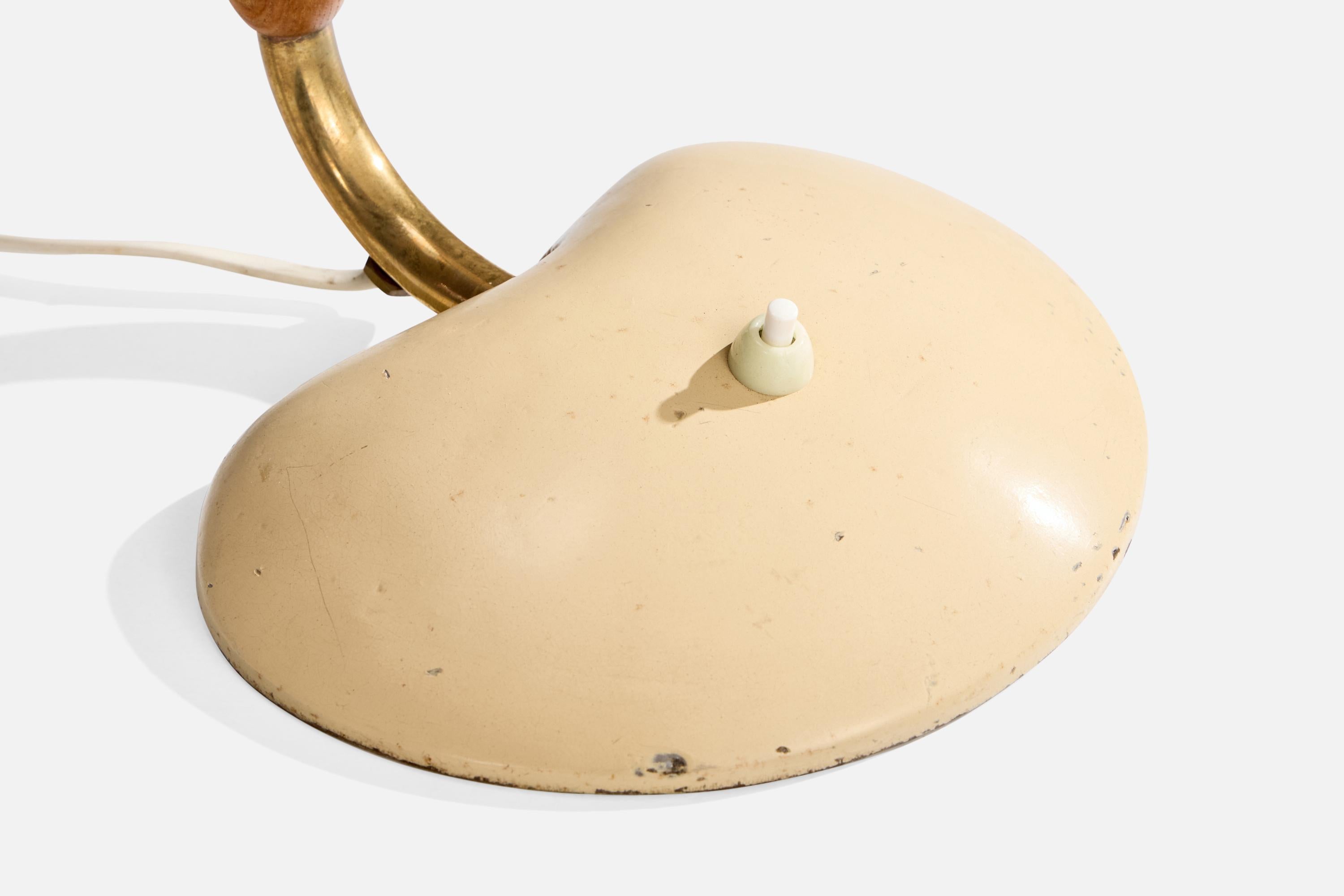 Schwedischer Designer, Tischlampe, Messing, Eiche, Metall, Schweden, 1950er Jahre im Angebot 4