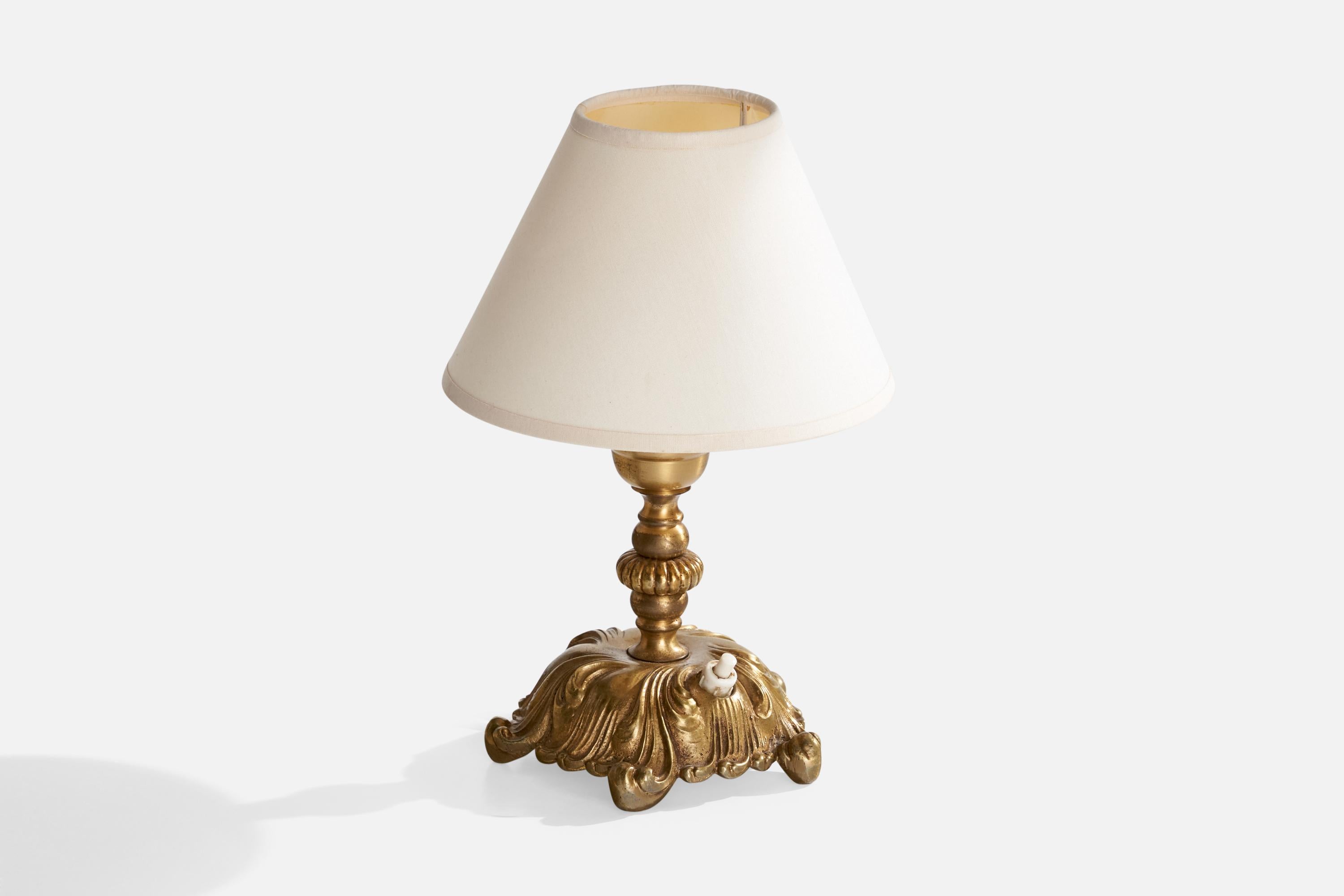 Scandinave moderne Designer suédois, lampe de table, laiton, Suède, années 1940 en vente