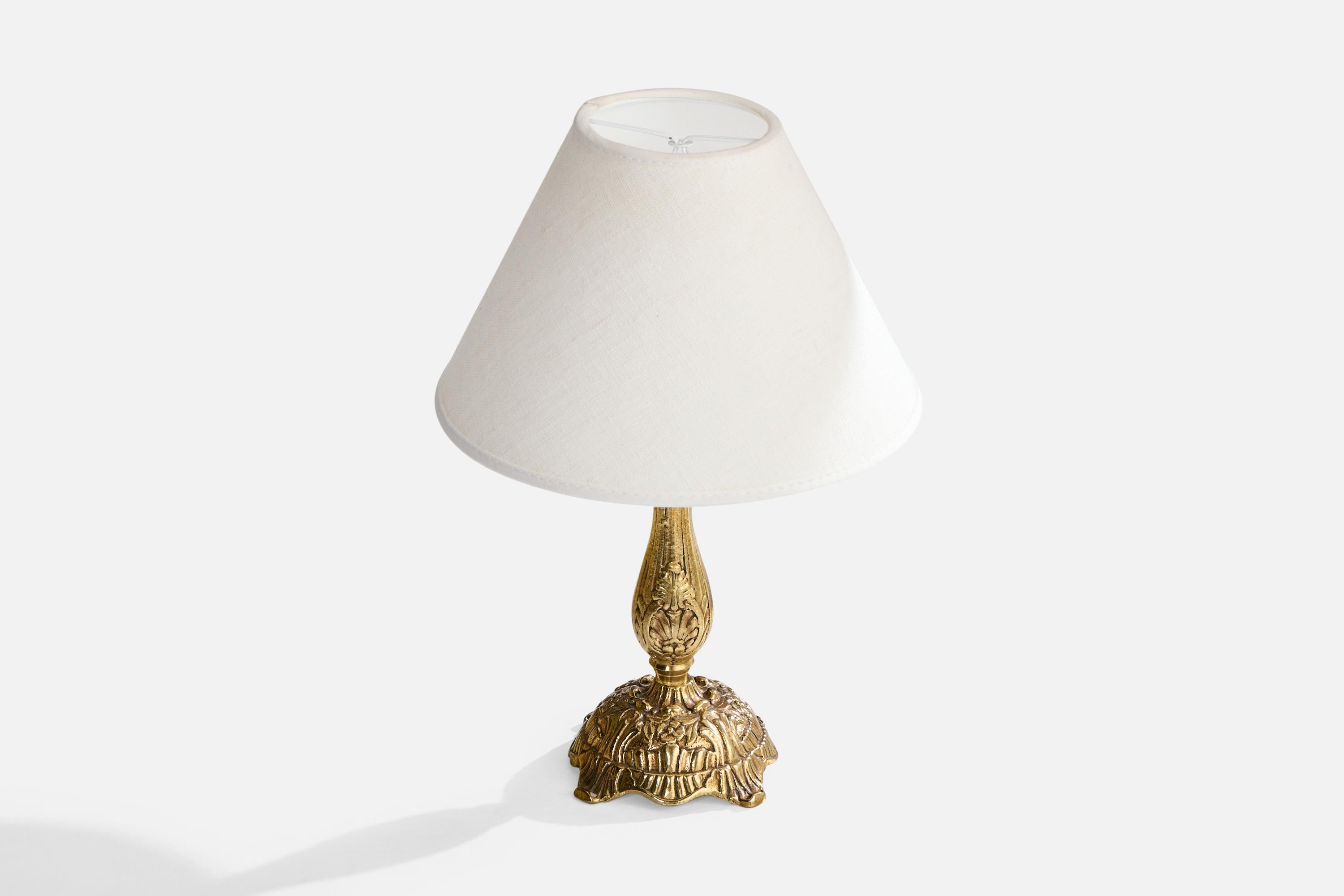 Scandinave moderne Designer suédois, lampe de table, laiton, Suède, années 1940 en vente