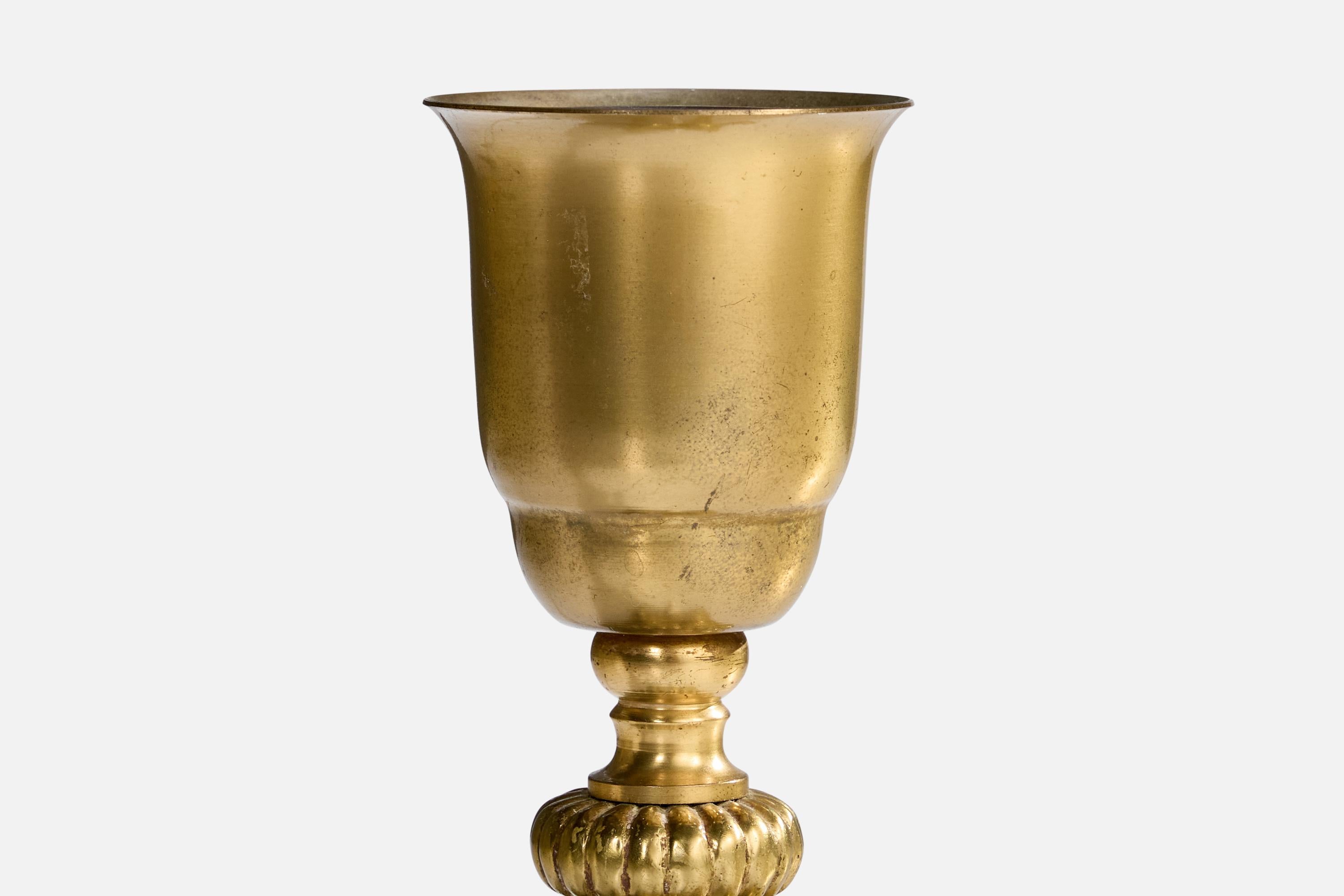 Swedish Designer, Table Lamp, Brass, Sweden, 1940s In Good Condition For Sale In High Point, NC