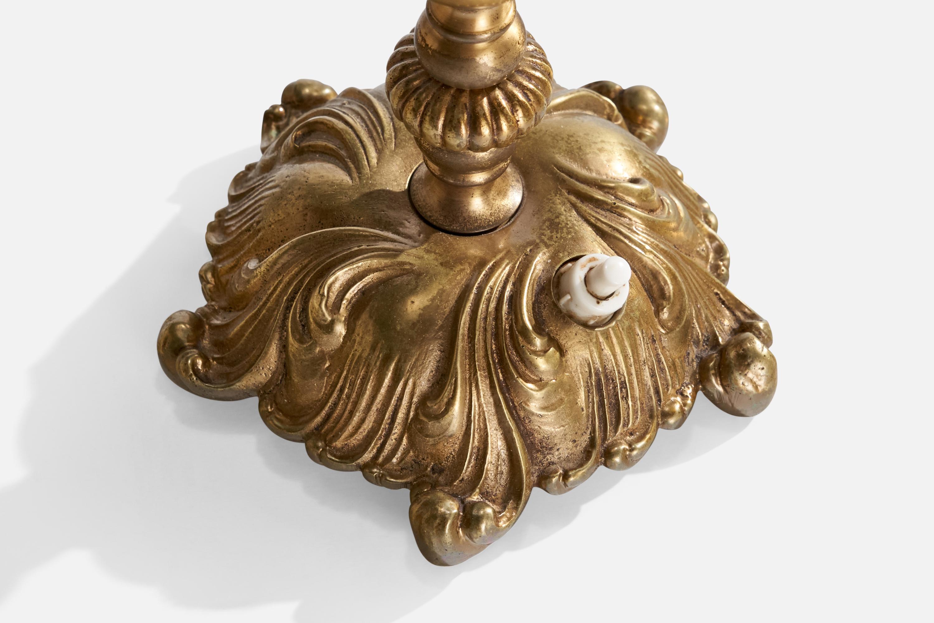 Designer suédois, lampe de table, laiton, Suède, années 1940 Bon état - En vente à High Point, NC