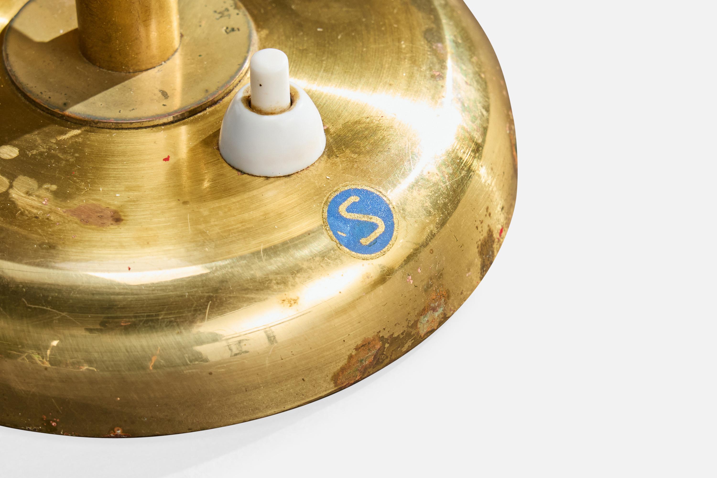 Diseñador sueco, lámpara de mesa, latón, Suecia, años 1940 en venta 1