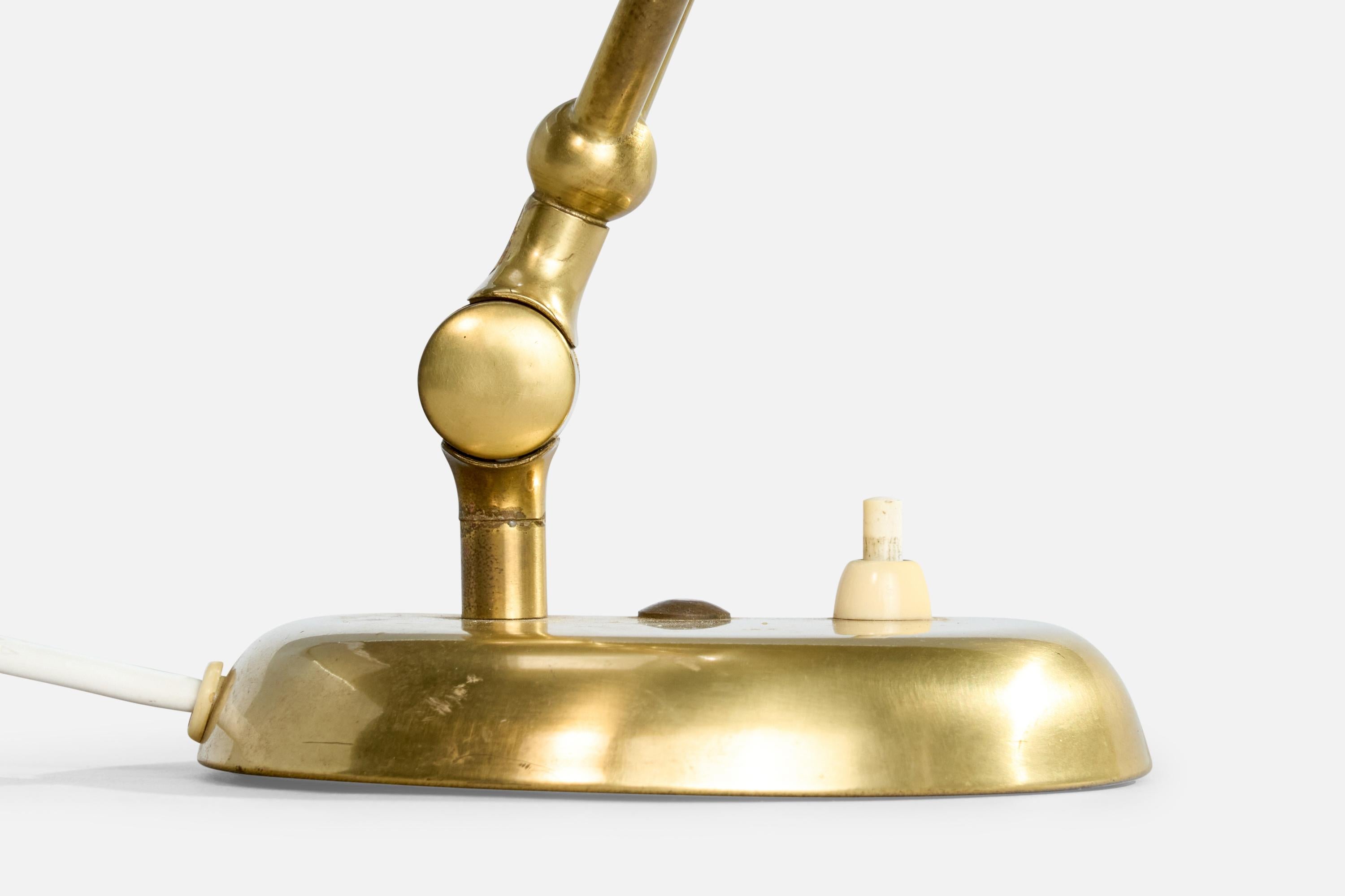 Designer suédois, lampe de table, laiton, Suède, années 1950 en vente 5