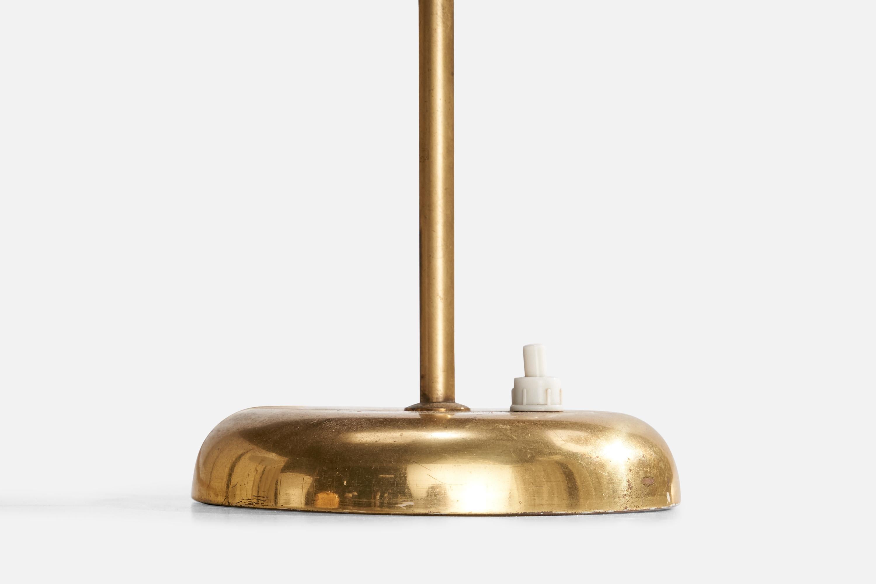 Laiton Designer suédois, lampe de table, laiton, Suède, années 1950 en vente