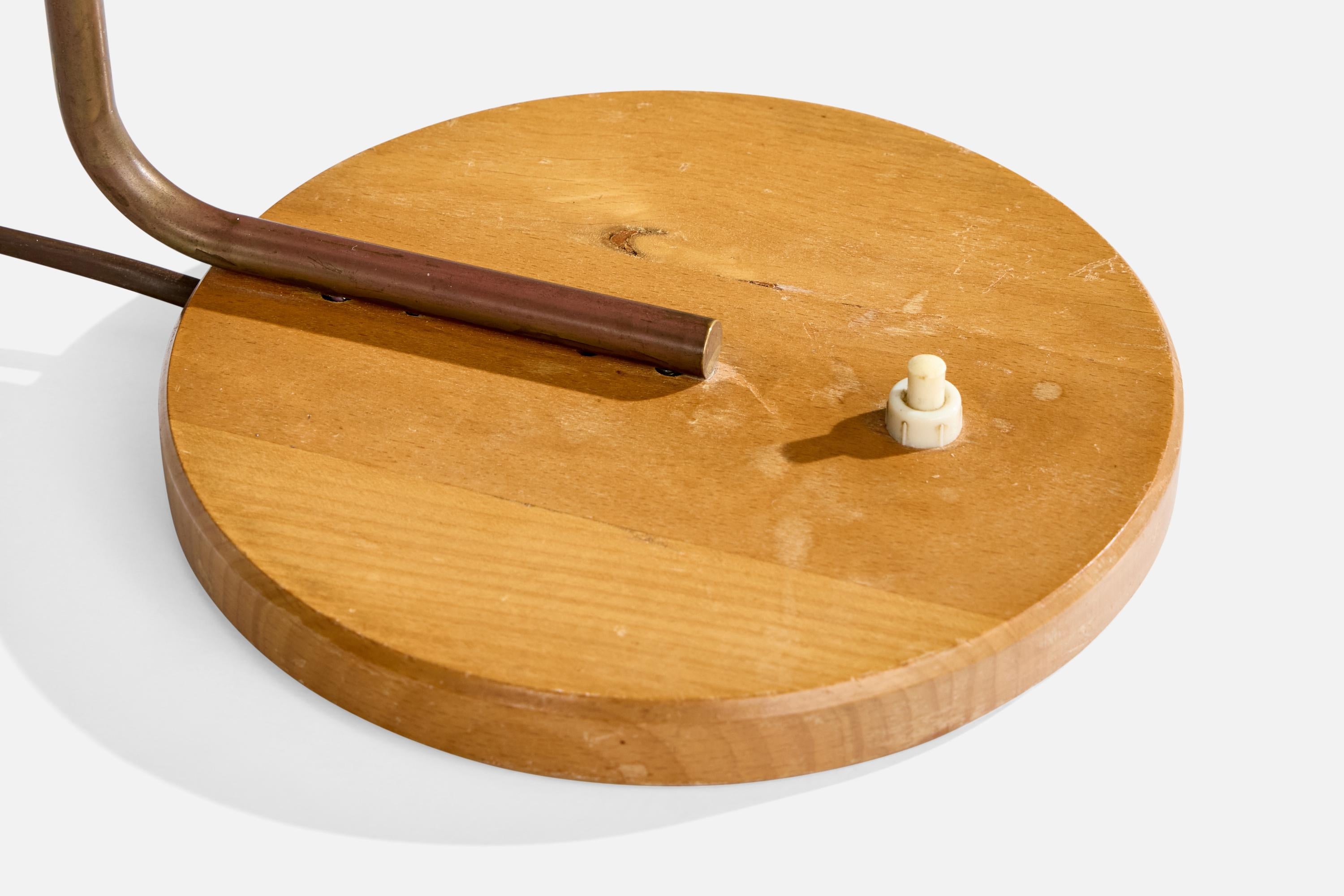 Designer suédois, lampe de table, laiton, Wood, Suède, années 1930 en vente 1