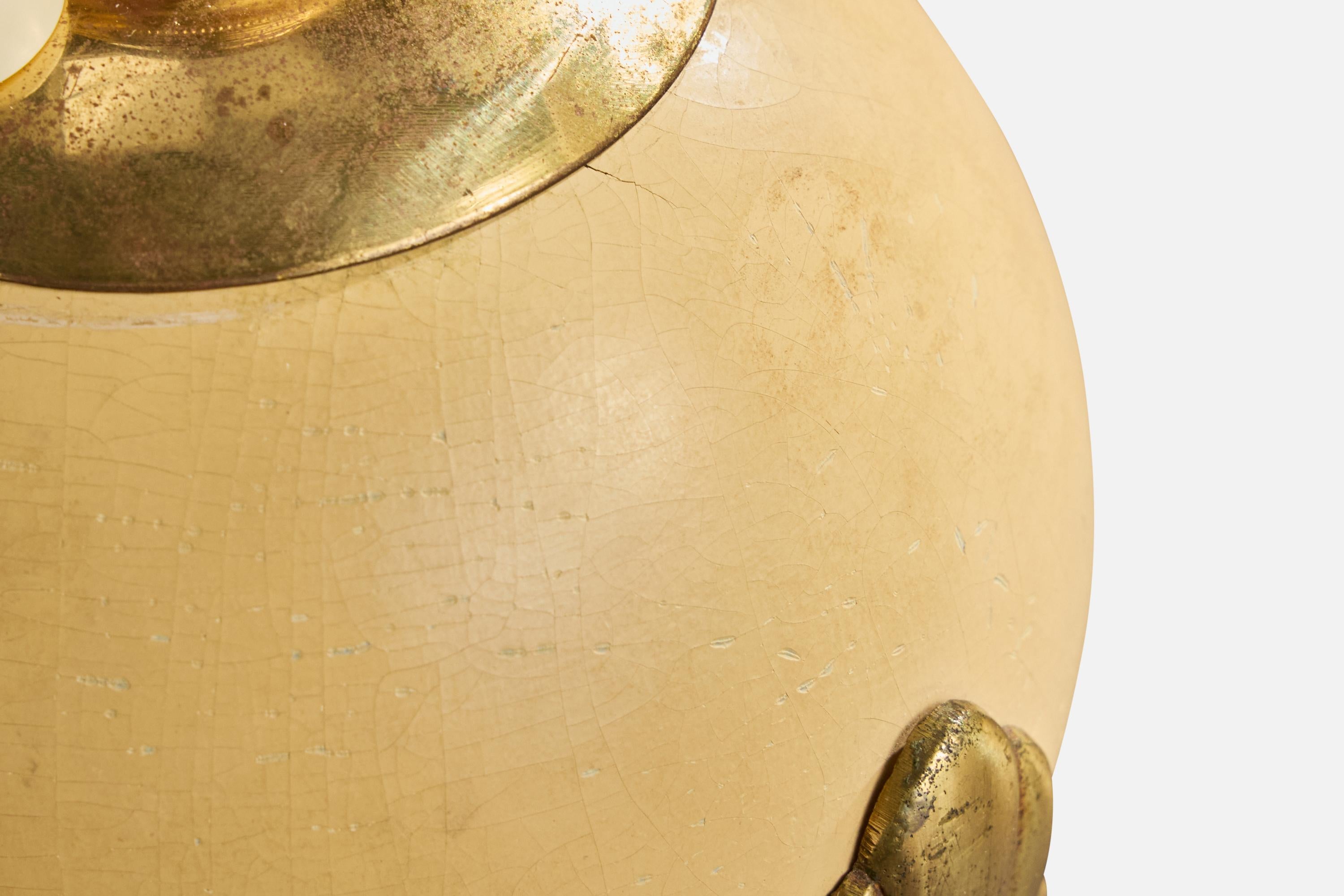 Milieu du XXe siècle Designer suédois, lampe de table, laiton, Wood, Suède, années 1940 en vente