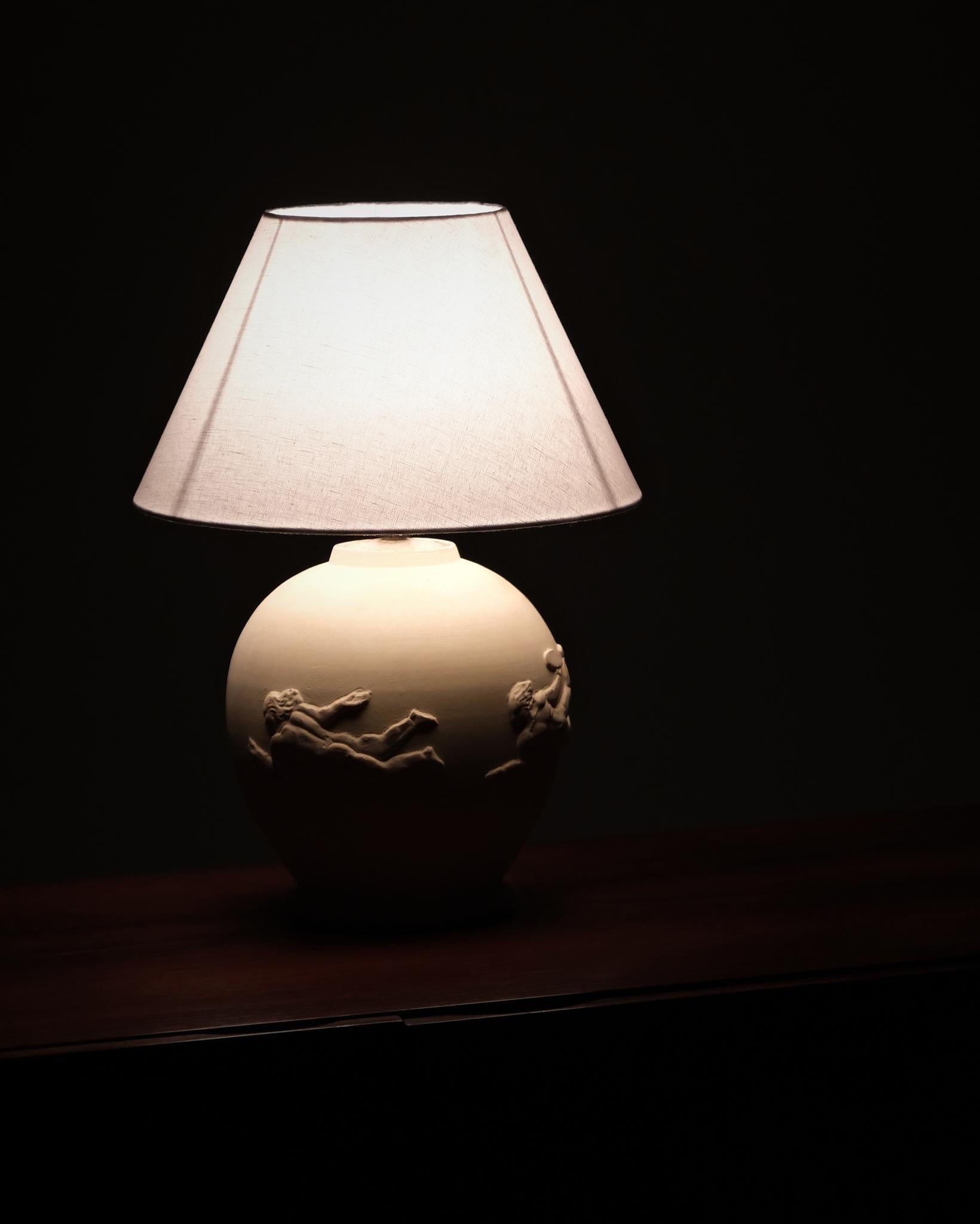 Lámpara de mesa de diseño sueco de Bjerkås Armatur, década de 1940 en Bueno estado para la venta en Eskilstuna, SE