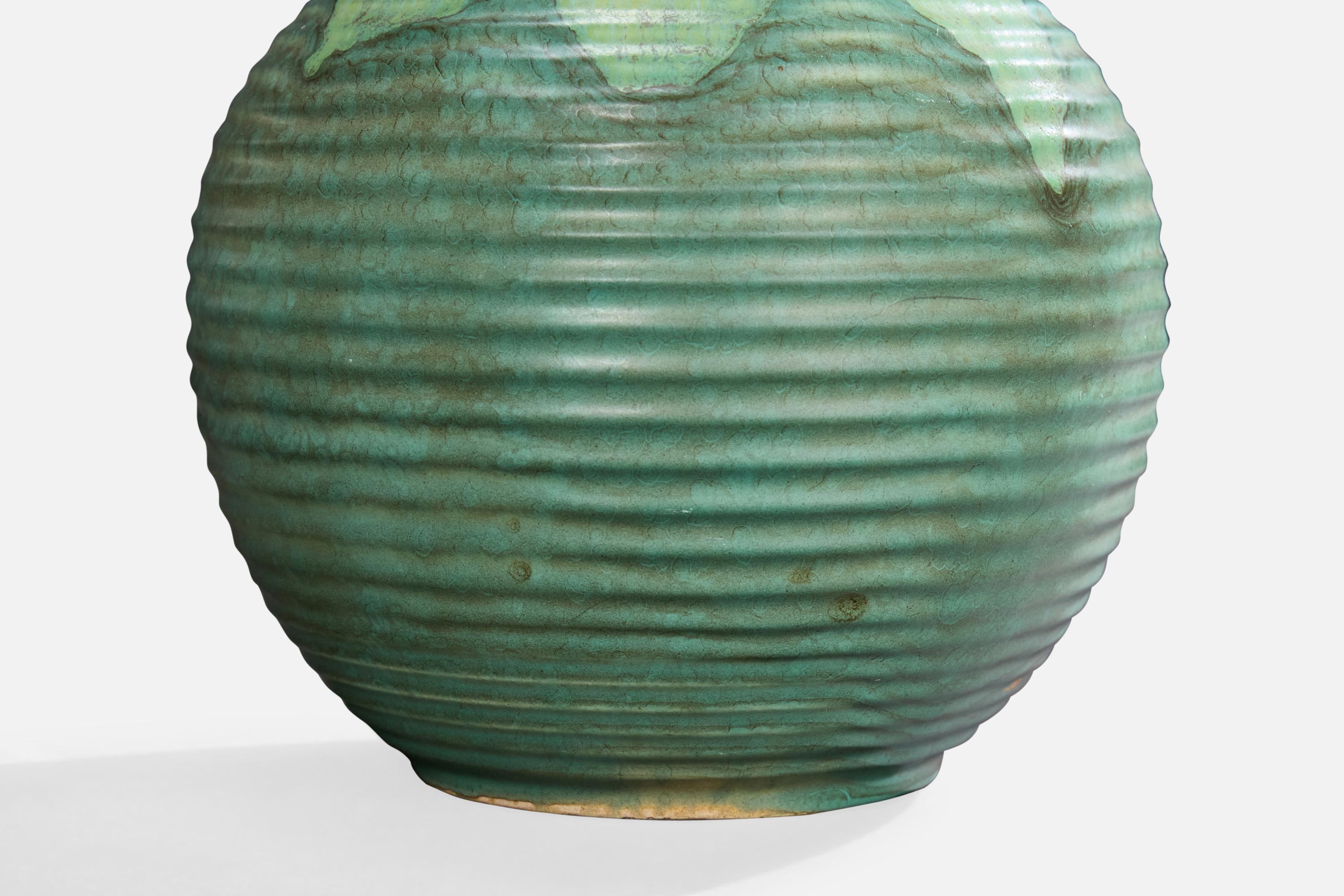 Laiton Designer suédois, lampe de bureau, céramique, laiton, Suède, années 1930 en vente