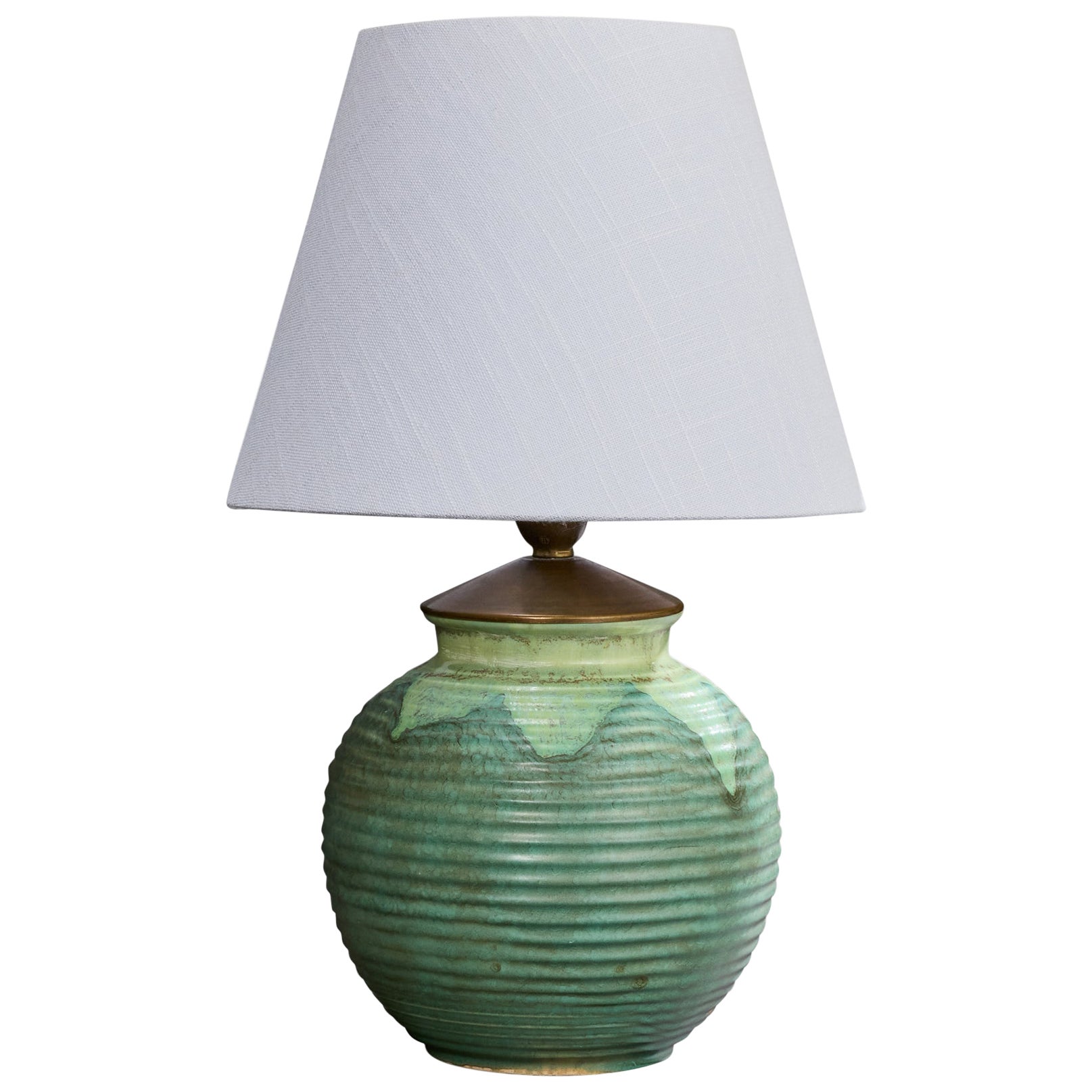 Designer suédois, lampe de bureau, céramique, laiton, Suède, années 1930 en vente