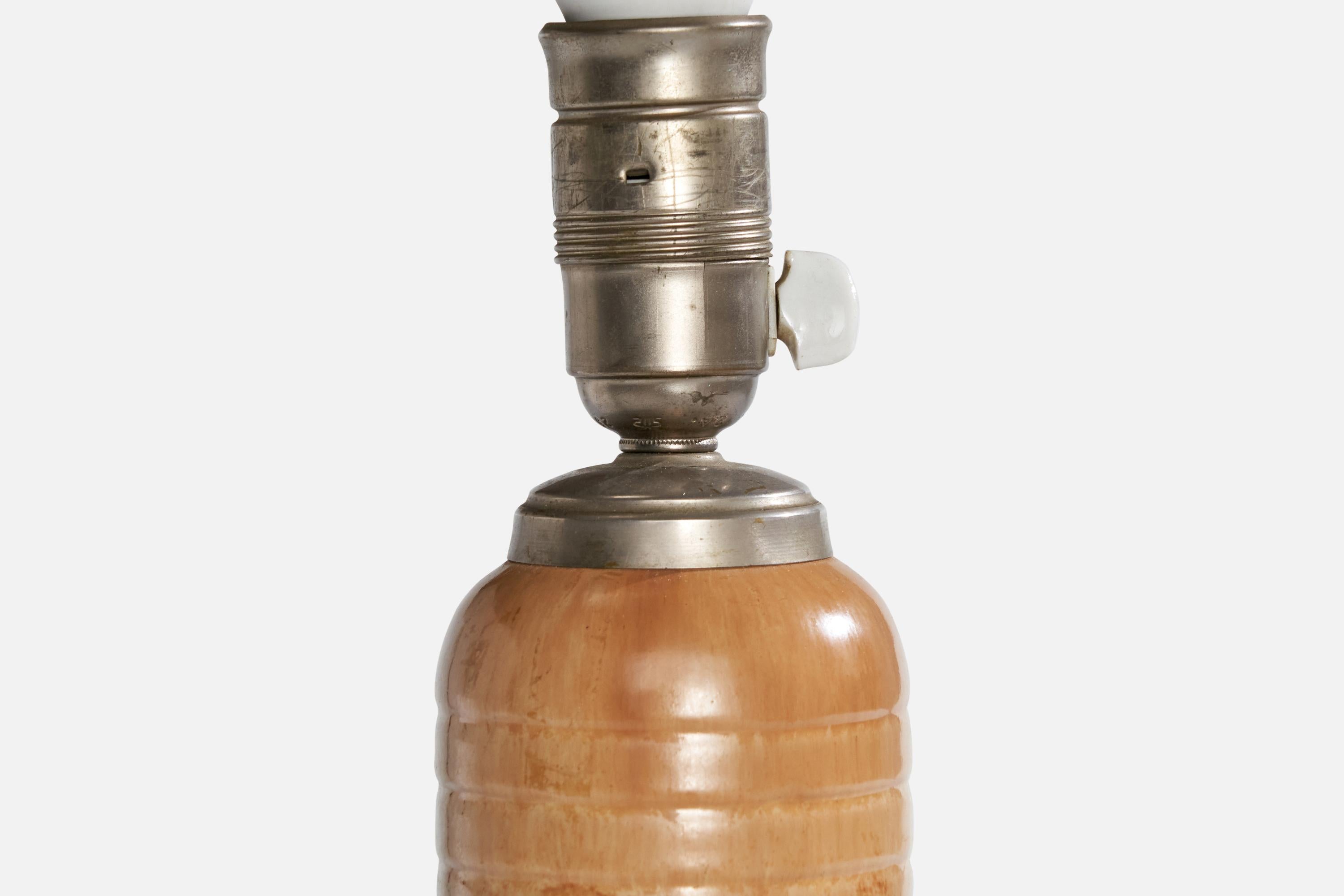 Milieu du XXe siècle Designer suédois, lampe de bureau, céramique, métal, Suède, années 1930 en vente