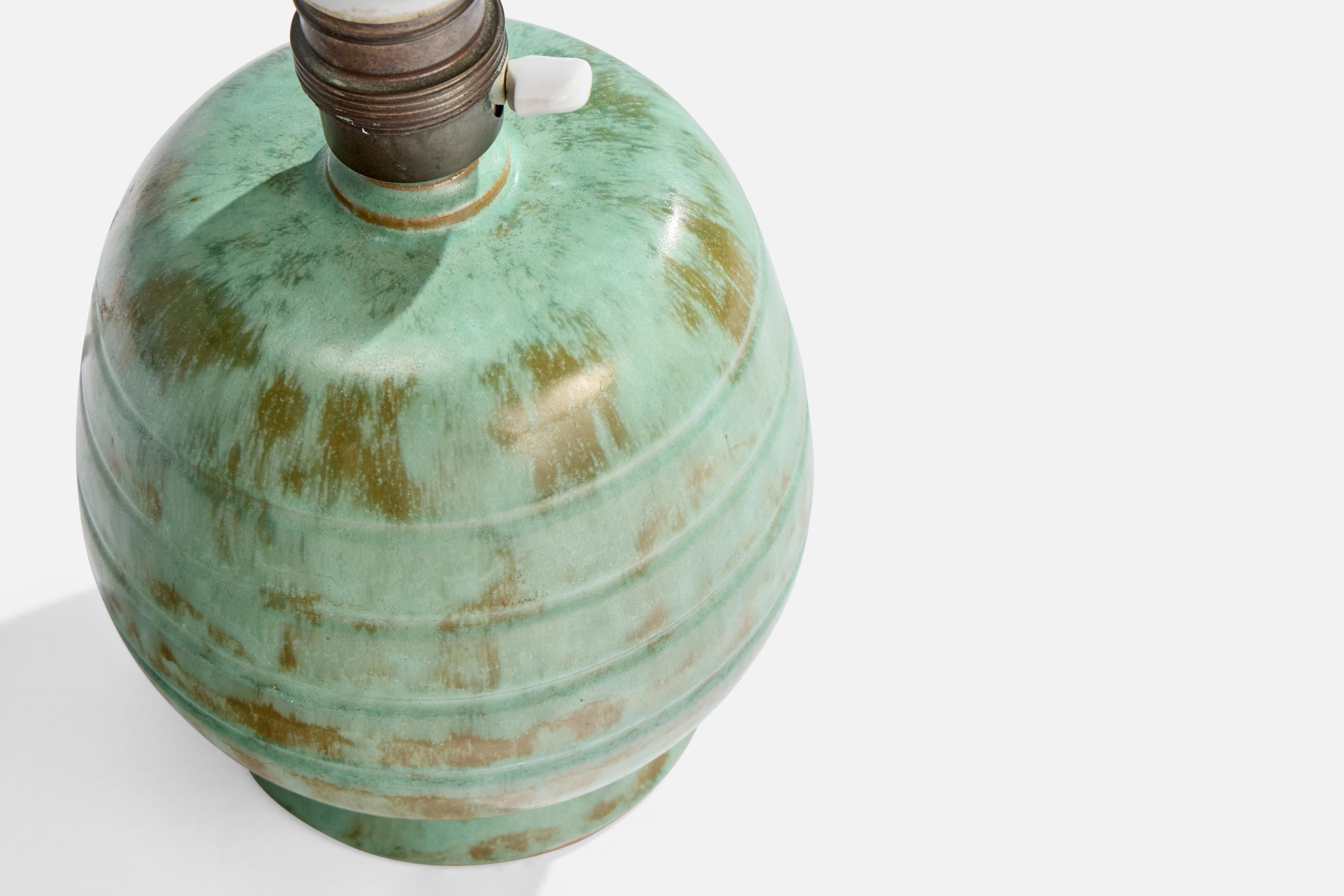 Schwedische Designerin, Tischlampe, Keramik, Schweden, 1930er Jahre im Zustand „Gut“ im Angebot in High Point, NC