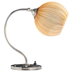Lampada da tavolo di design svedese, cromo, vetro, Svezia, anni '30