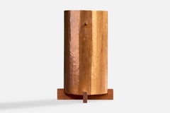 Designer suédois, lampe de table, cuivre, teck, laiton, Suède, années 1960