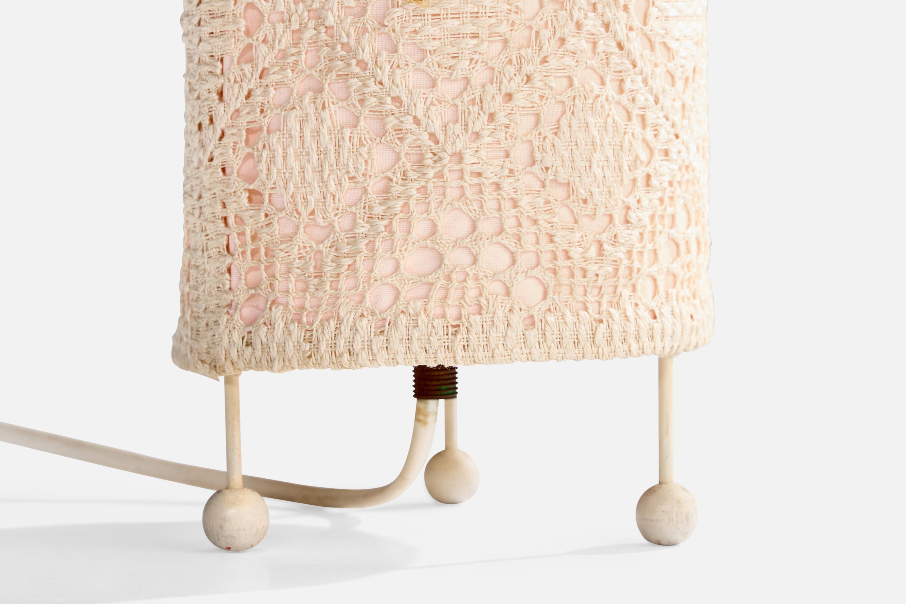 Fine XX secolo Lampada da tavolo di design svedese, Fabrice, Metallo, Svezia, anni '70 in vendita