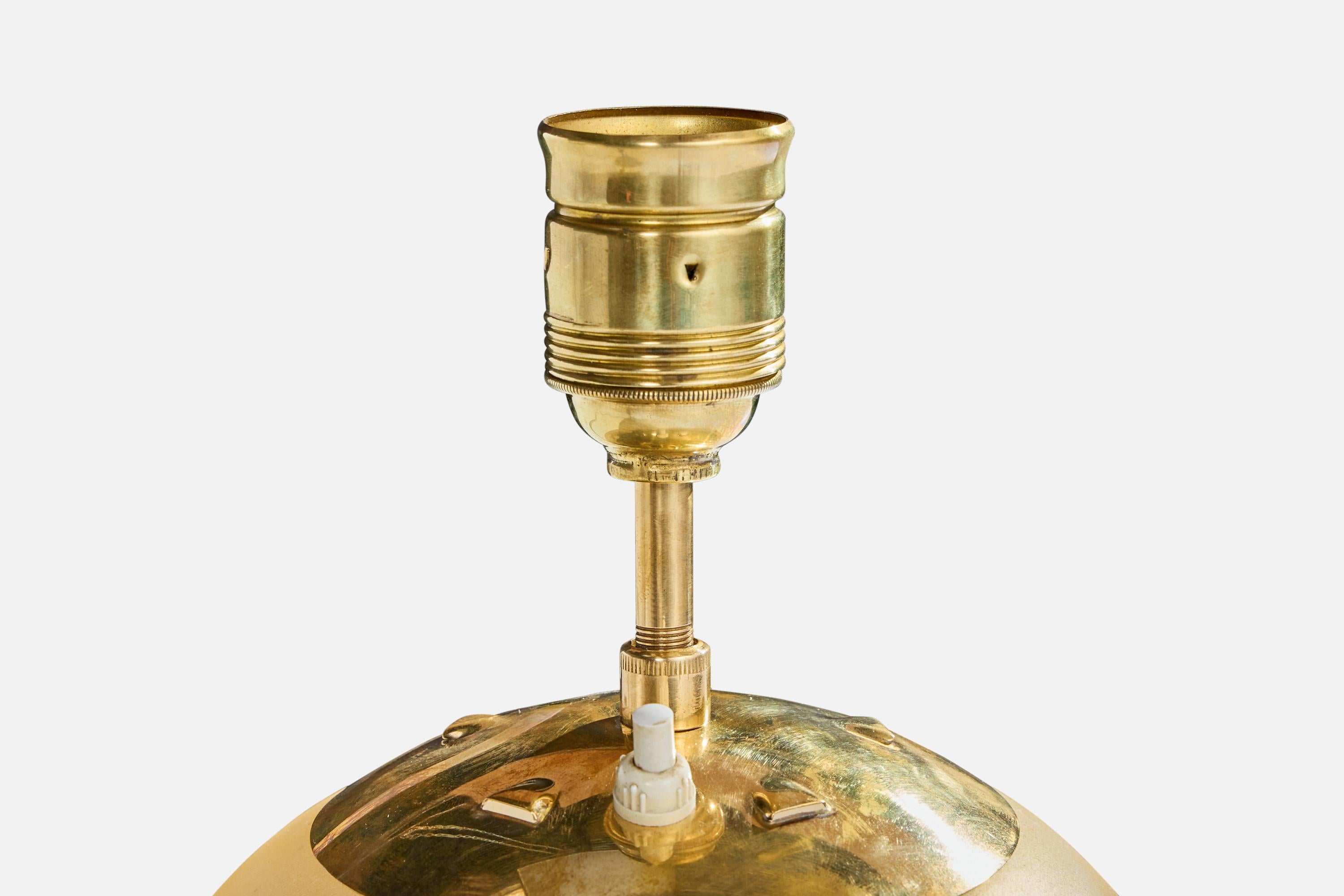 Suédois Designer suédois, lampe de table, verre, laiton, Suède, années 1930 en vente