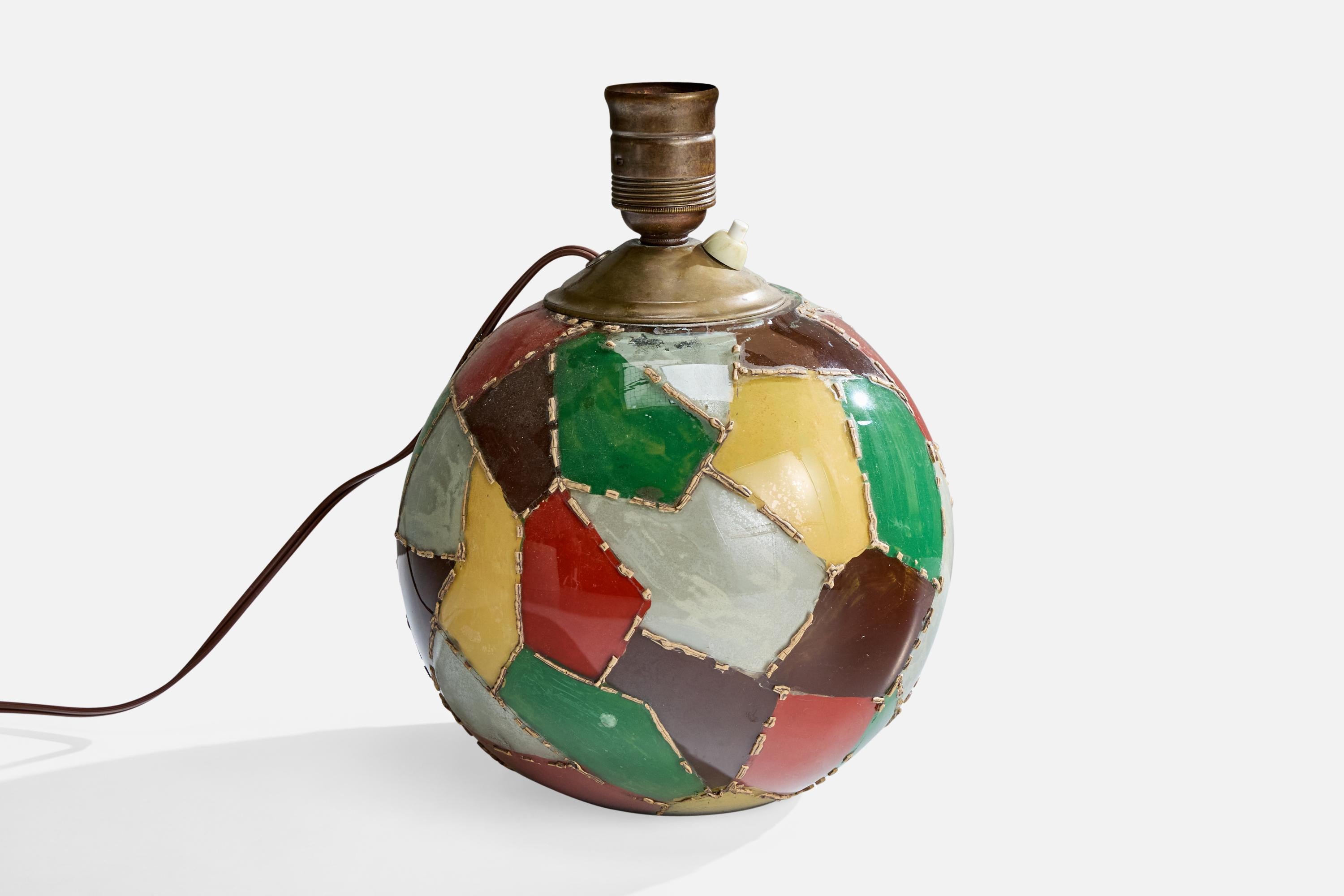 Milieu du XXe siècle Designer suédois, lampe de bureau, verre, laiton, Suède, années 1930 en vente