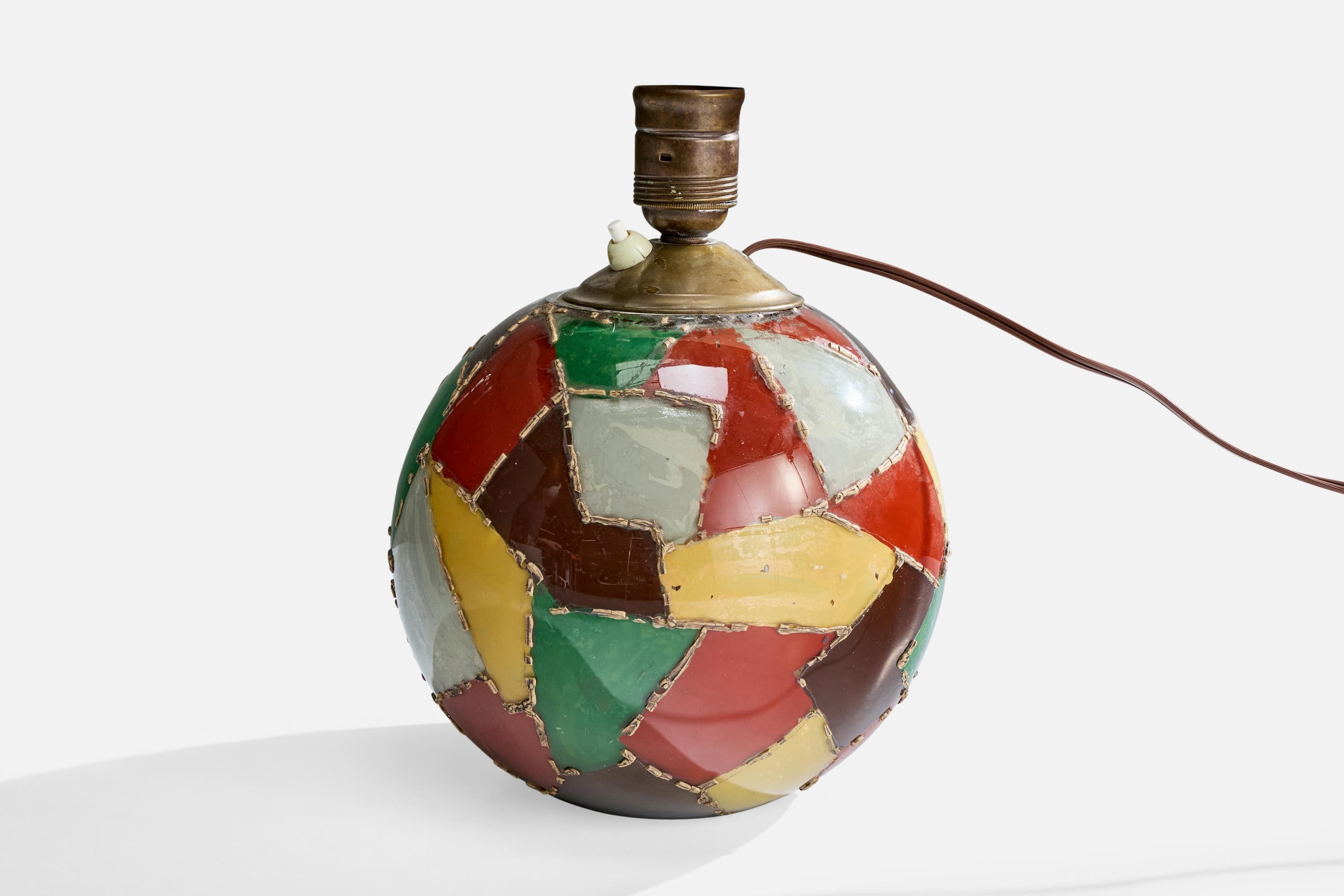 Laiton Designer suédois, lampe de bureau, verre, laiton, Suède, années 1930 en vente