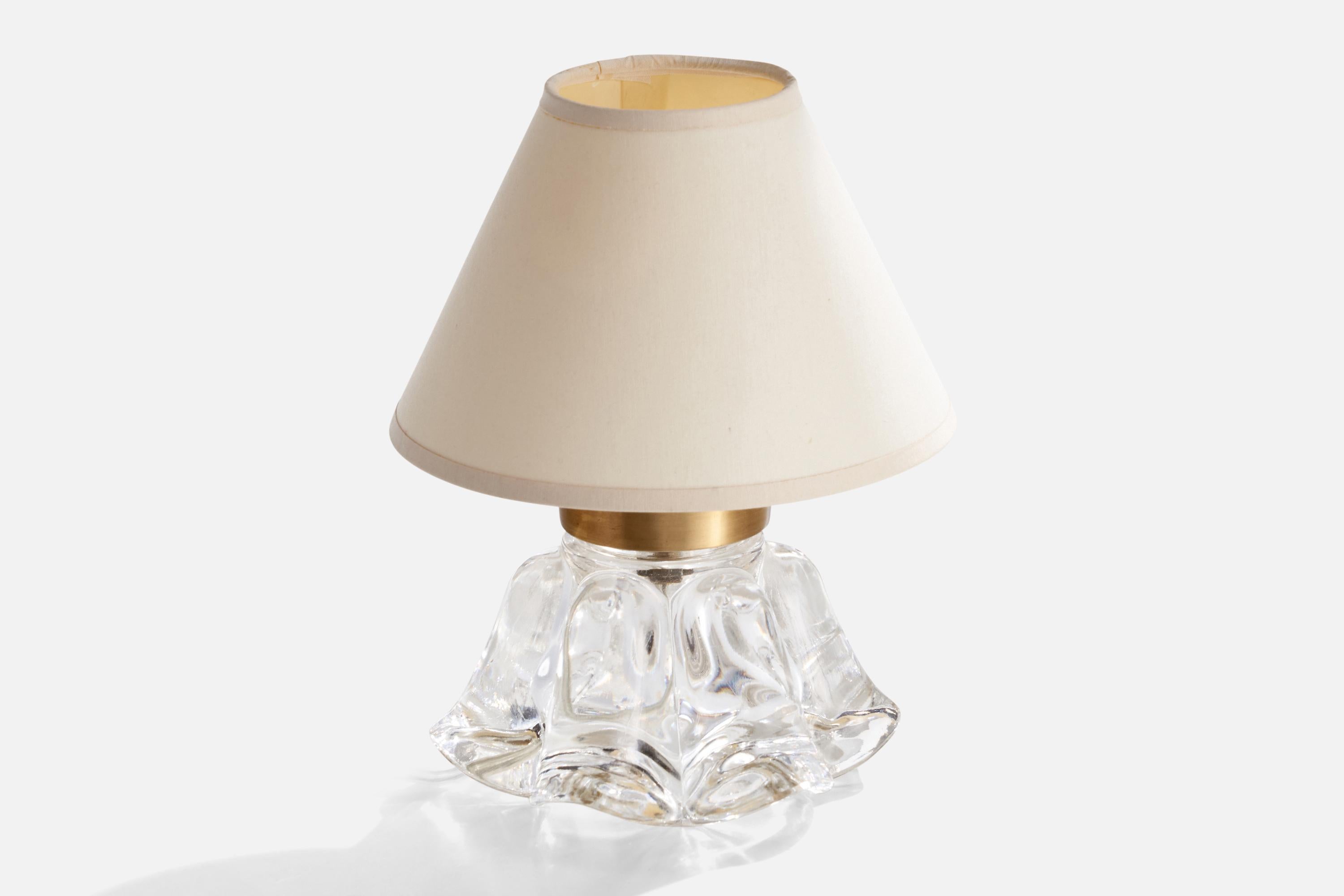 Designer suédois, lampe de bureau, verre, laiton, Suède, années 1960 Bon état - En vente à High Point, NC