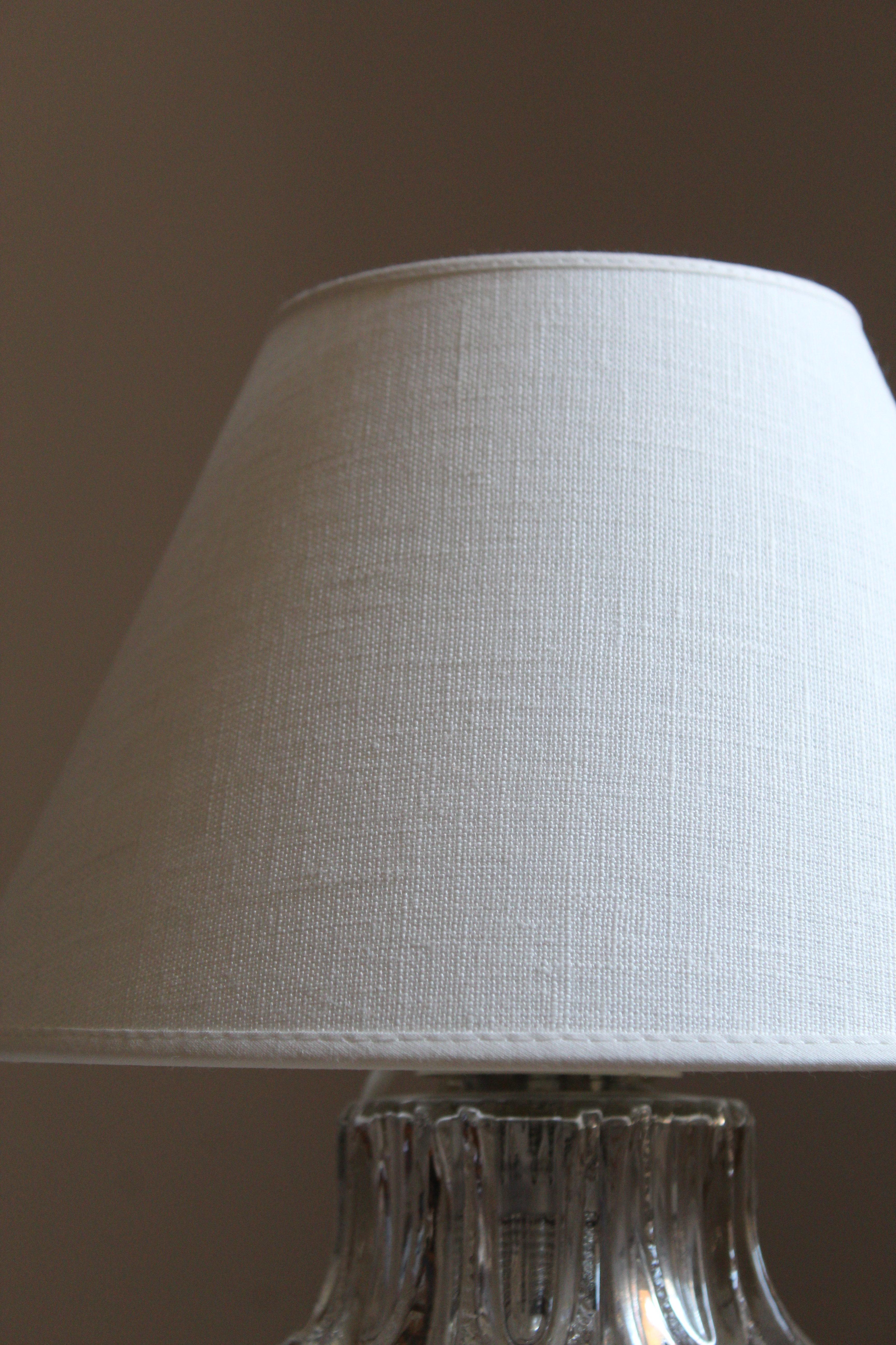 Swedish Designer, Table Lamp, Glass, Linen, Sweden, 1960s In Good Condition In High Point, NC