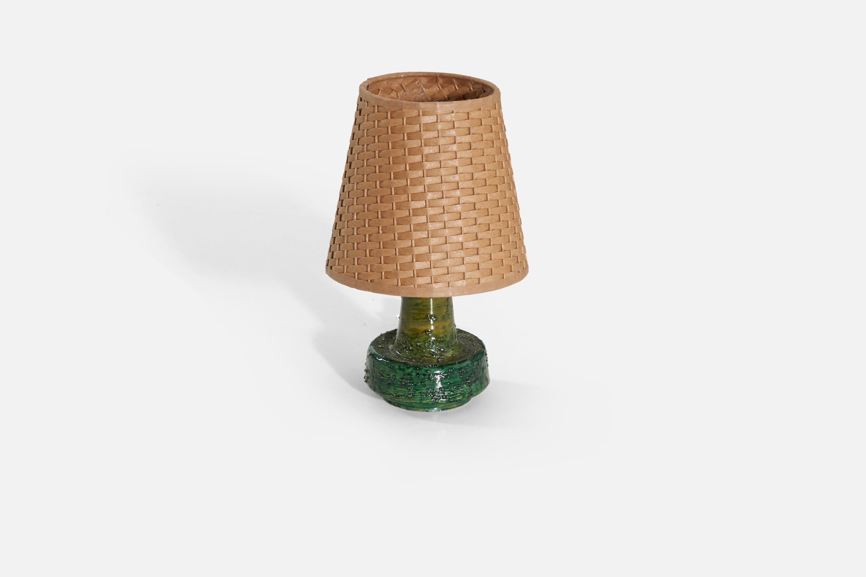 Swedish Designer, Table Lamp, Green-Glazed Stoneware, Sweden, 1960s In Good Condition For Sale In High Point, NC