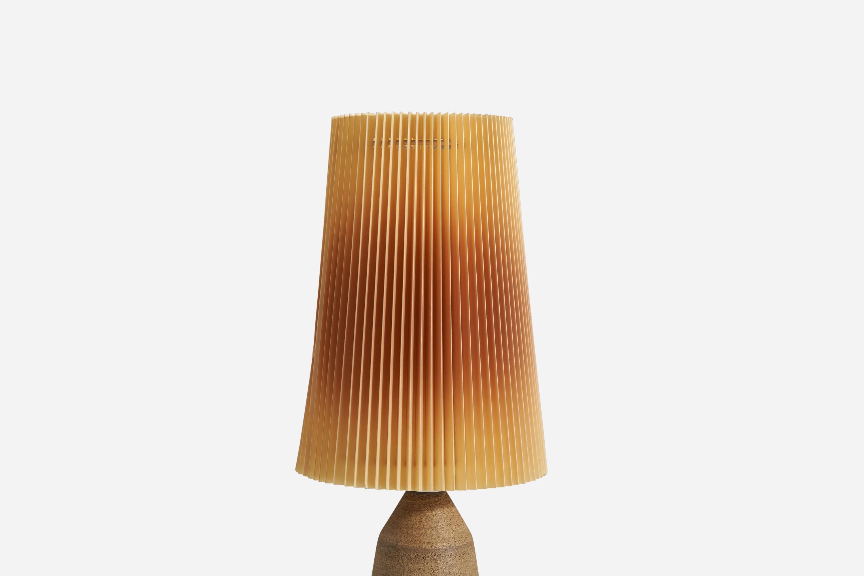 Mid-20th Century Swedish Designer, Table Lamp, Incised Ceramic, Sweden, 1960s For Sale