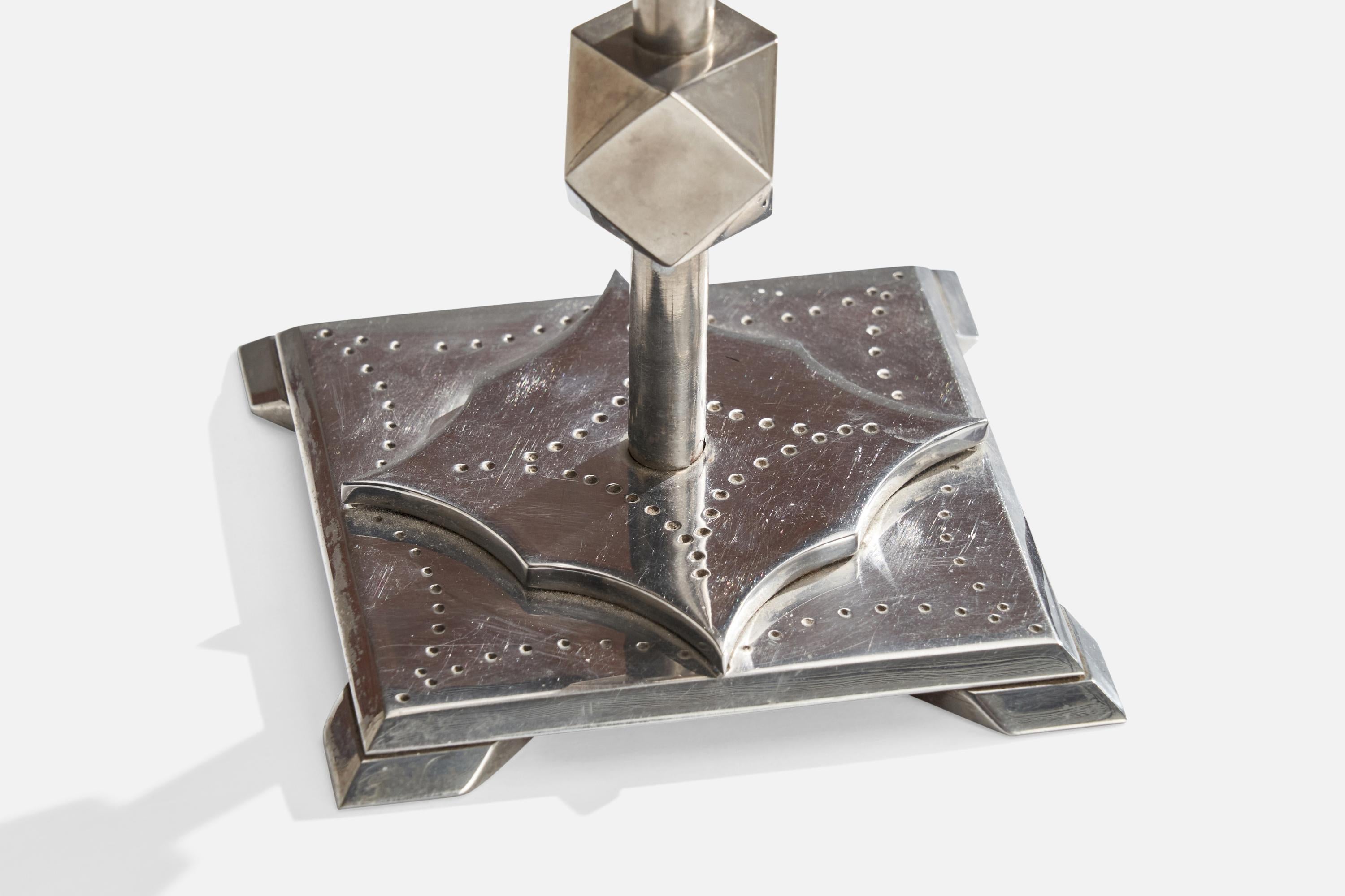 Métal Designer suédois, lampe de bureau, métal, verre, Suède, années 1940 en vente