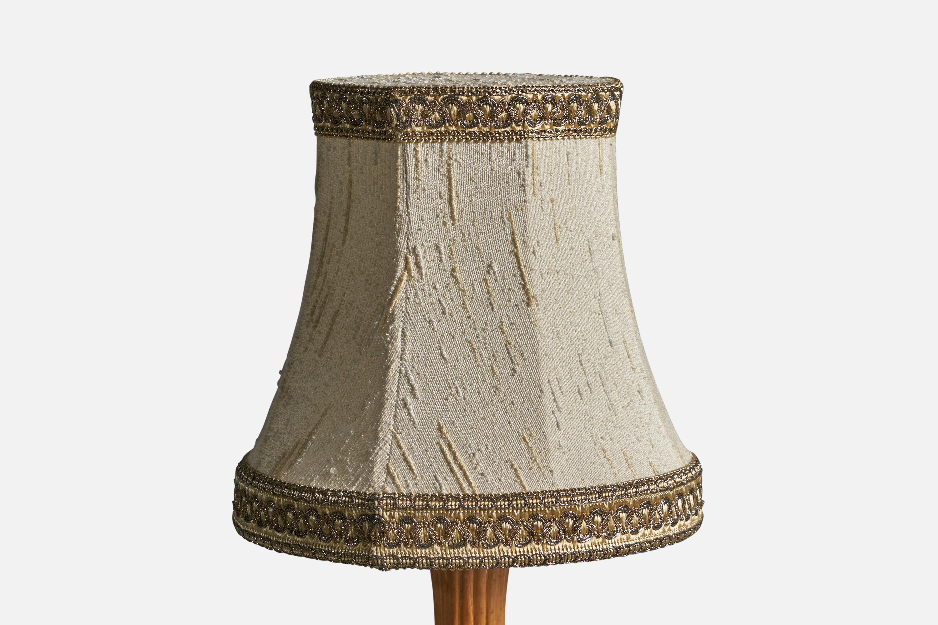 Swedish Designer, Table Lamp, Oak, Fabric, Sweden, 1960s In Good Condition For Sale In High Point, NC