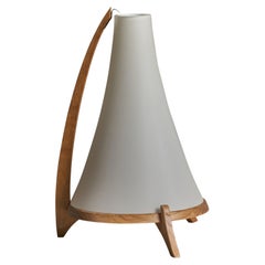 Designer suédois, lampe de bureau, chêne, verre, laiton, Suède, 1970