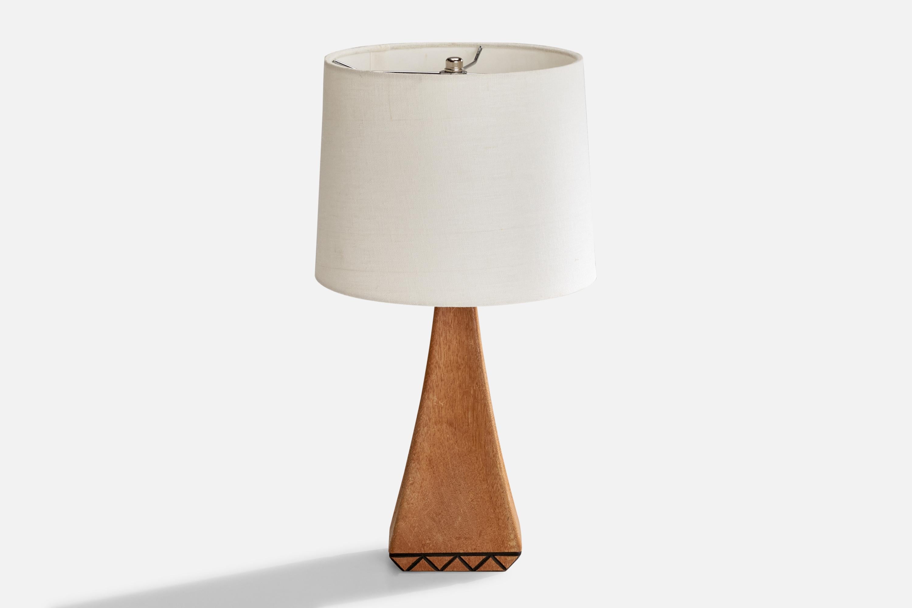 Swedish Designer, Table Lamp, Oak, Sweden, 1970s In Fair Condition For Sale In High Point, NC