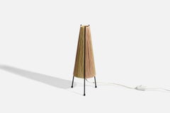 Lampada da tavolo di design svedese, ferro dipinto, filato, Svezia, anni '50