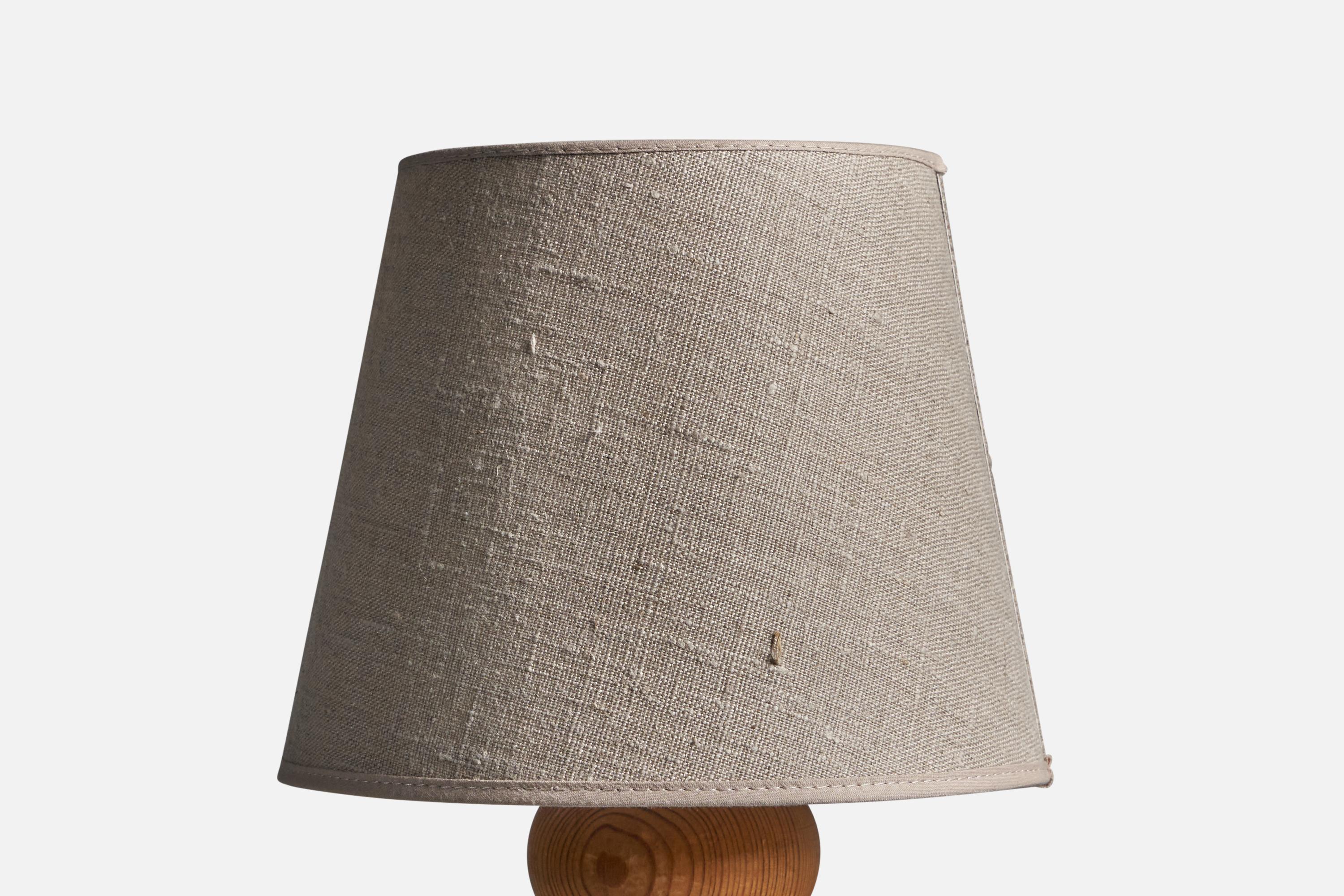 Swedish Designer, Table Lamp, Pine, Fabric, Sweden, 1970s In Good Condition For Sale In High Point, NC