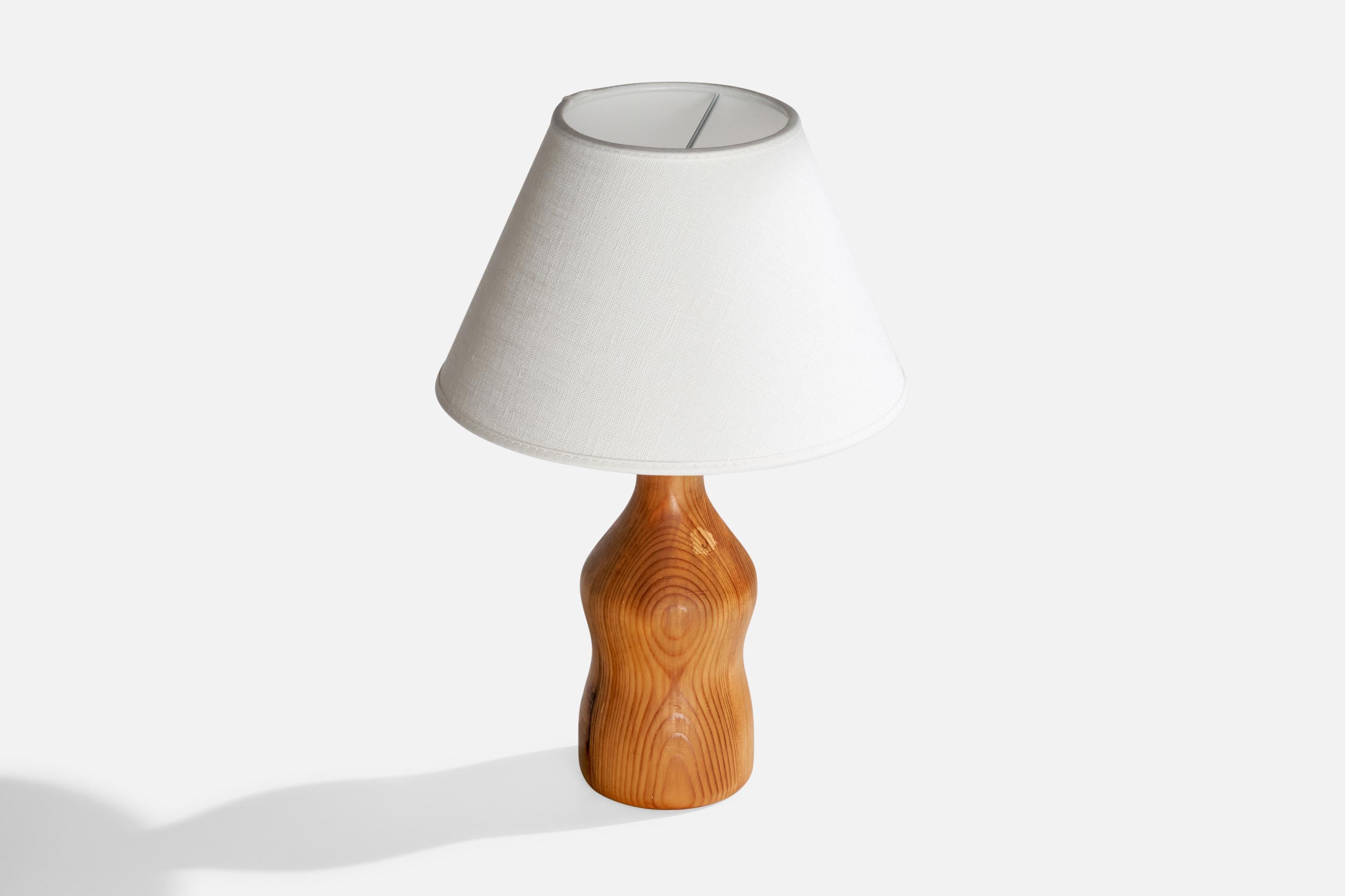 Swedish Designer, Table Lamp, Pine, Fabric, Sweden, 1976 In Good Condition For Sale In High Point, NC