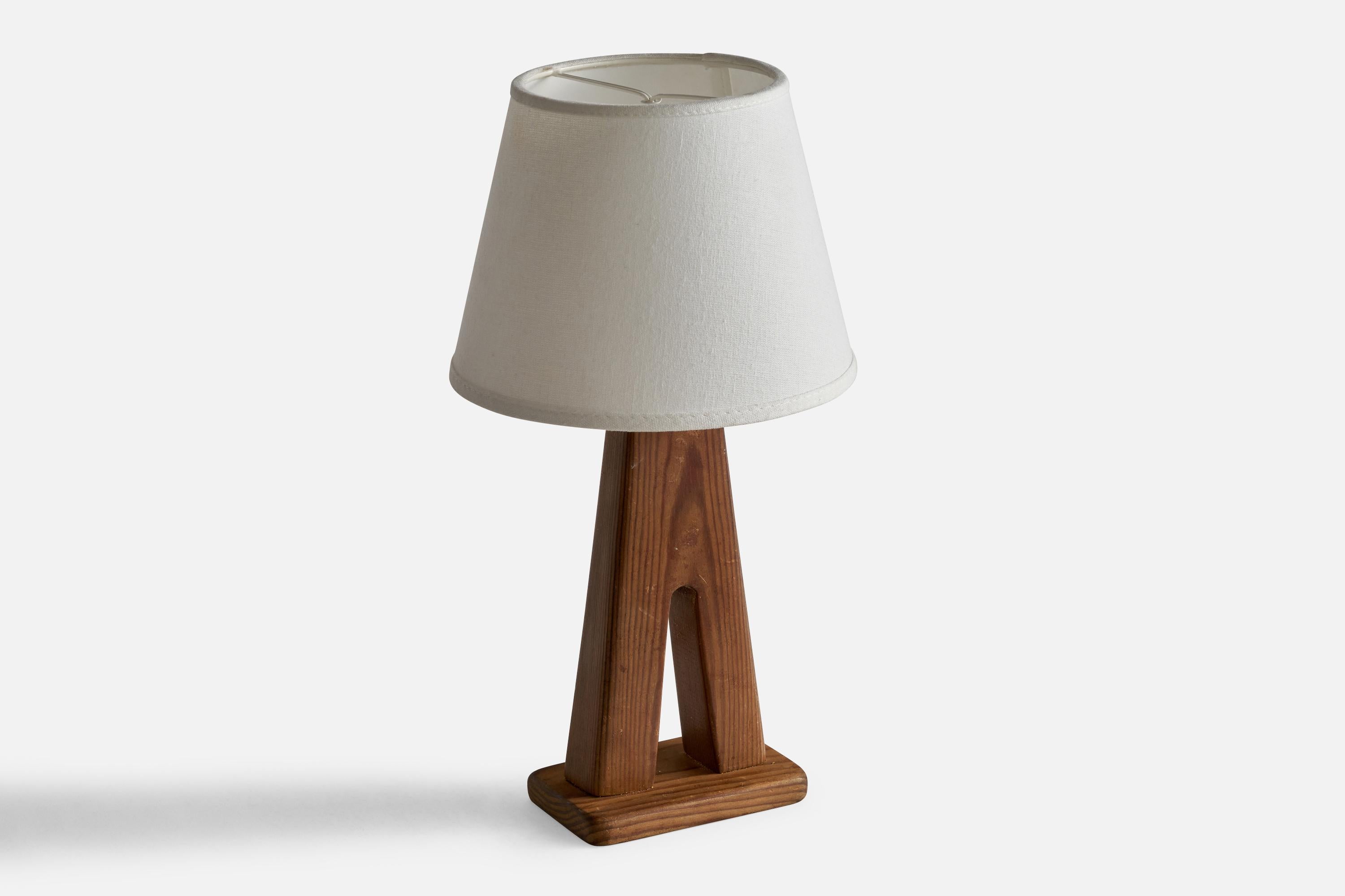 Swedish Designer, Table Lamp, Pine, Sweden, 1950s In Good Condition For Sale In High Point, NC