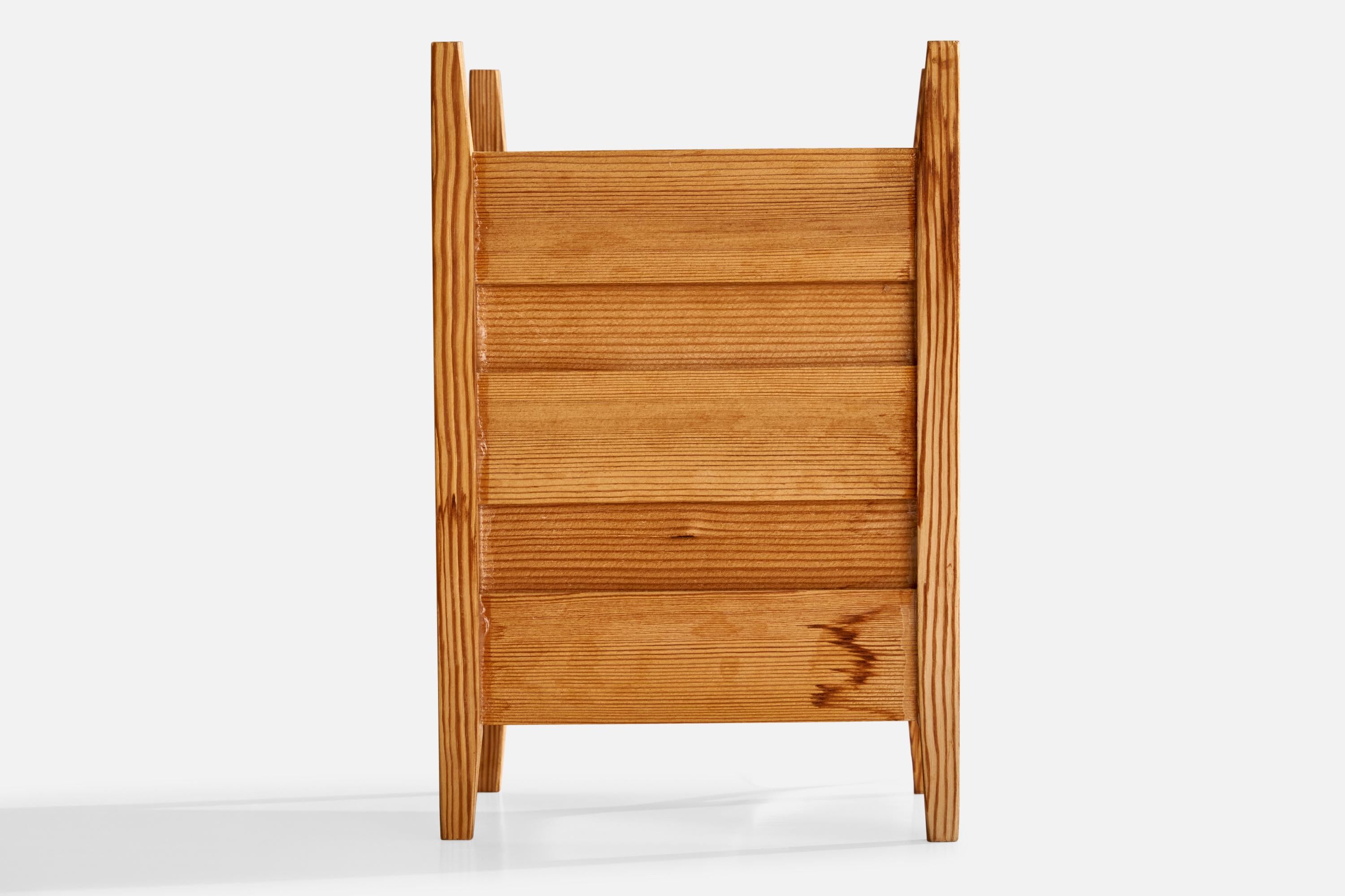 Scandinavian Modern Swedish Designer, Table Lamp, Pine, Sweden, 1960s For Sale