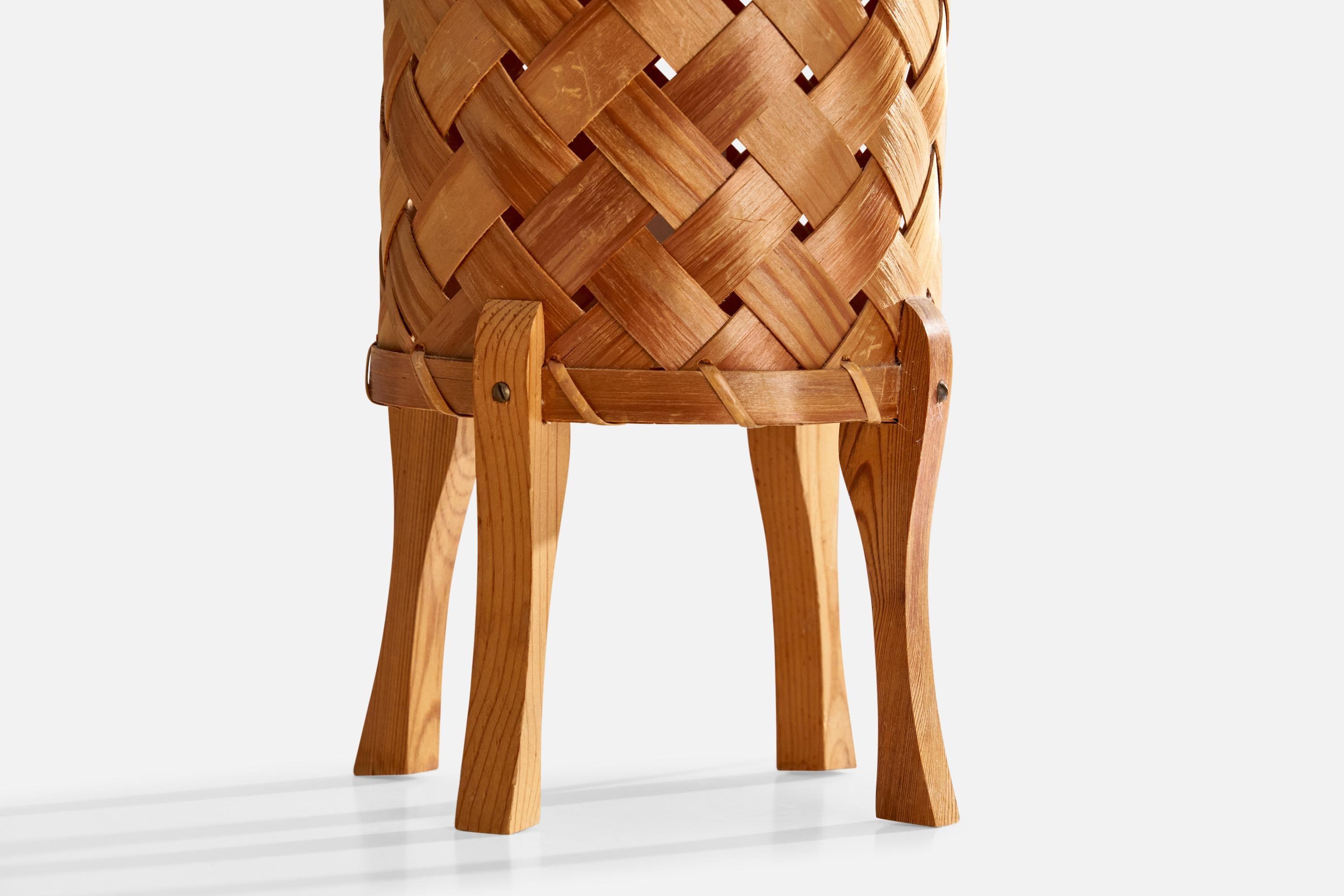 Swedish Designer, Table Lamp, Pine, Sweden, 1960s For Sale 2
