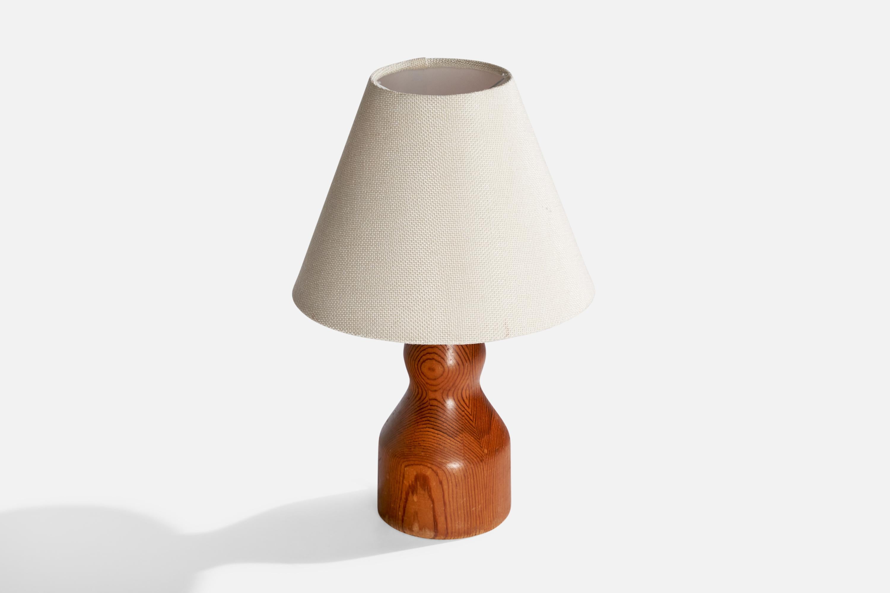 Swedish Designer, Table Lamp, Pine, Sweden, 1962 In Good Condition For Sale In High Point, NC