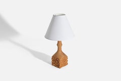 Diseñador sueco, lámpara de mesa, pino, Suecia, años 1970