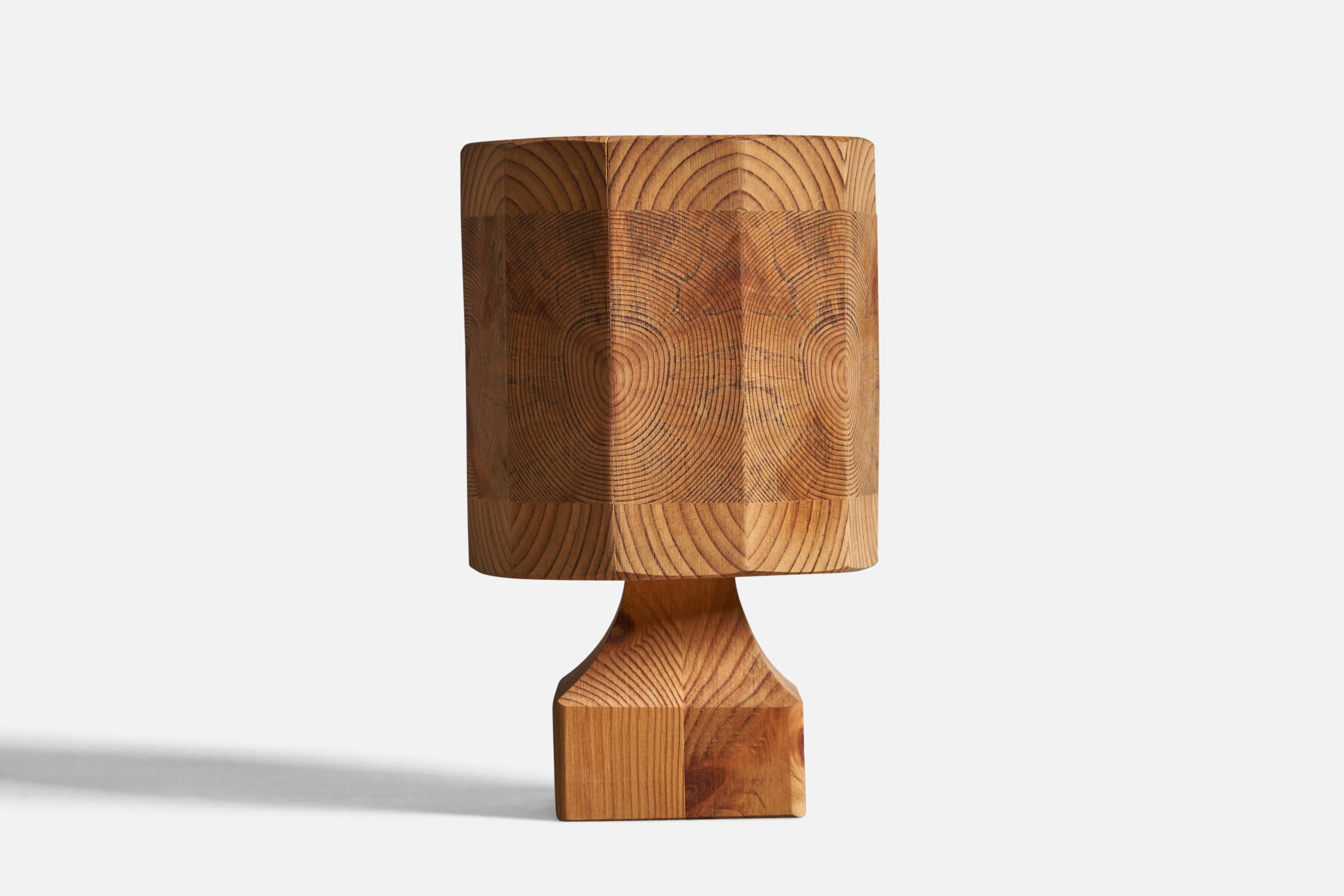 A pine table lamp designed and produced in Sweden, 1970s.

Overall Dimensions (inches): 8.25