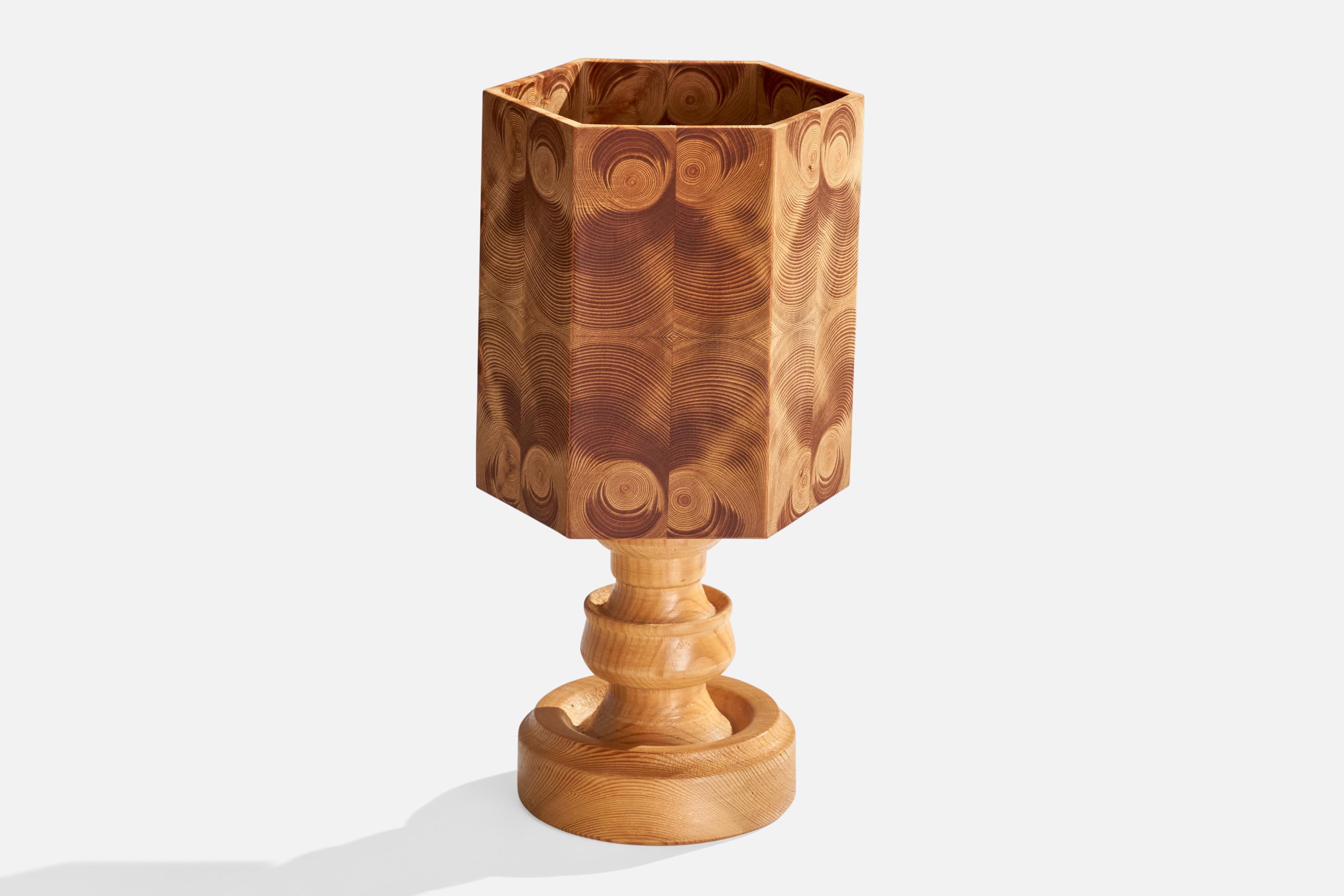 Swedish Designer, Table Lamp, Pine, Sweden, 1970s In Good Condition In High Point, NC