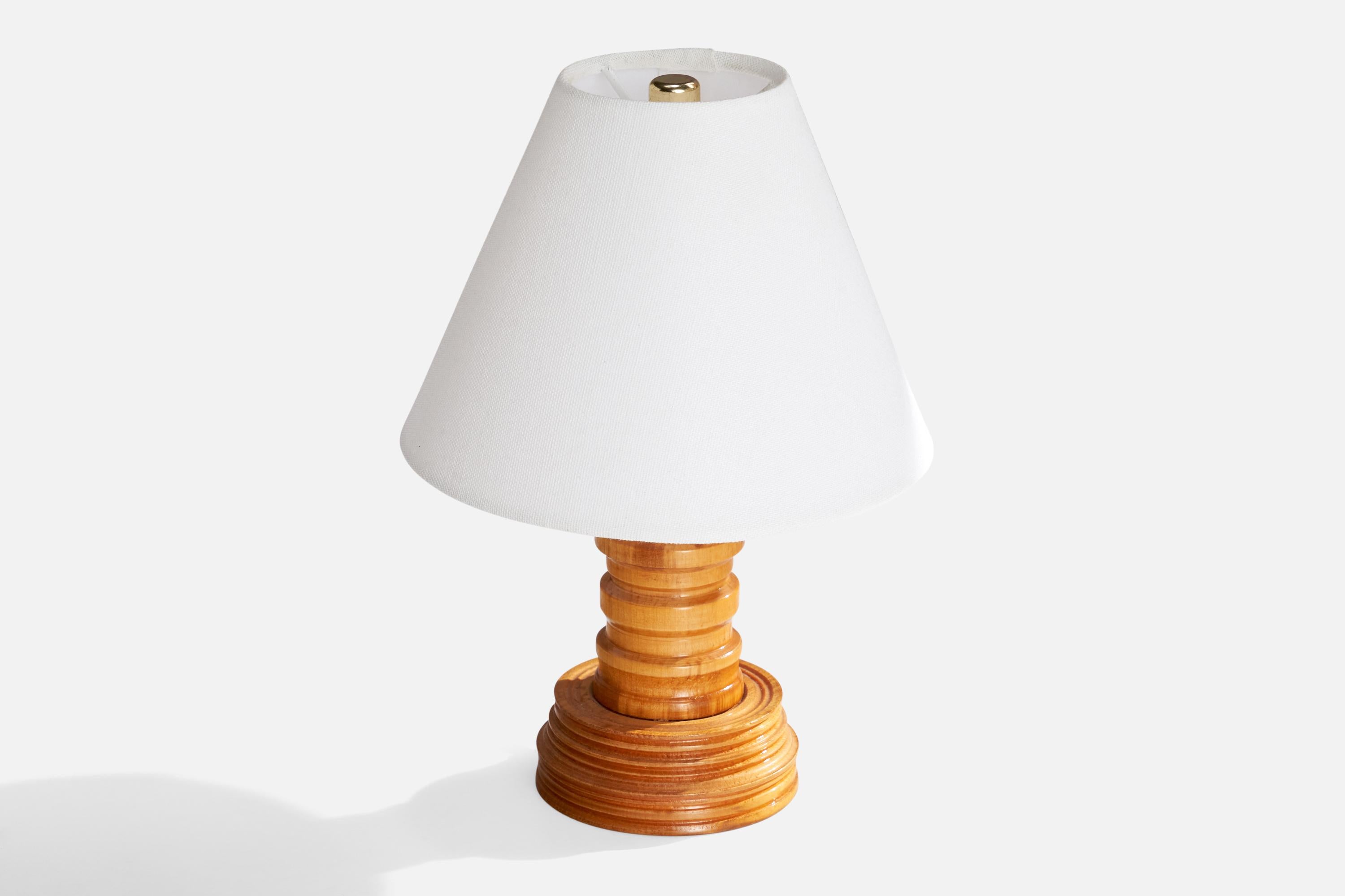 Swedish Designer, Table Lamp, Pine, Sweden, 1970s In Good Condition For Sale In High Point, NC