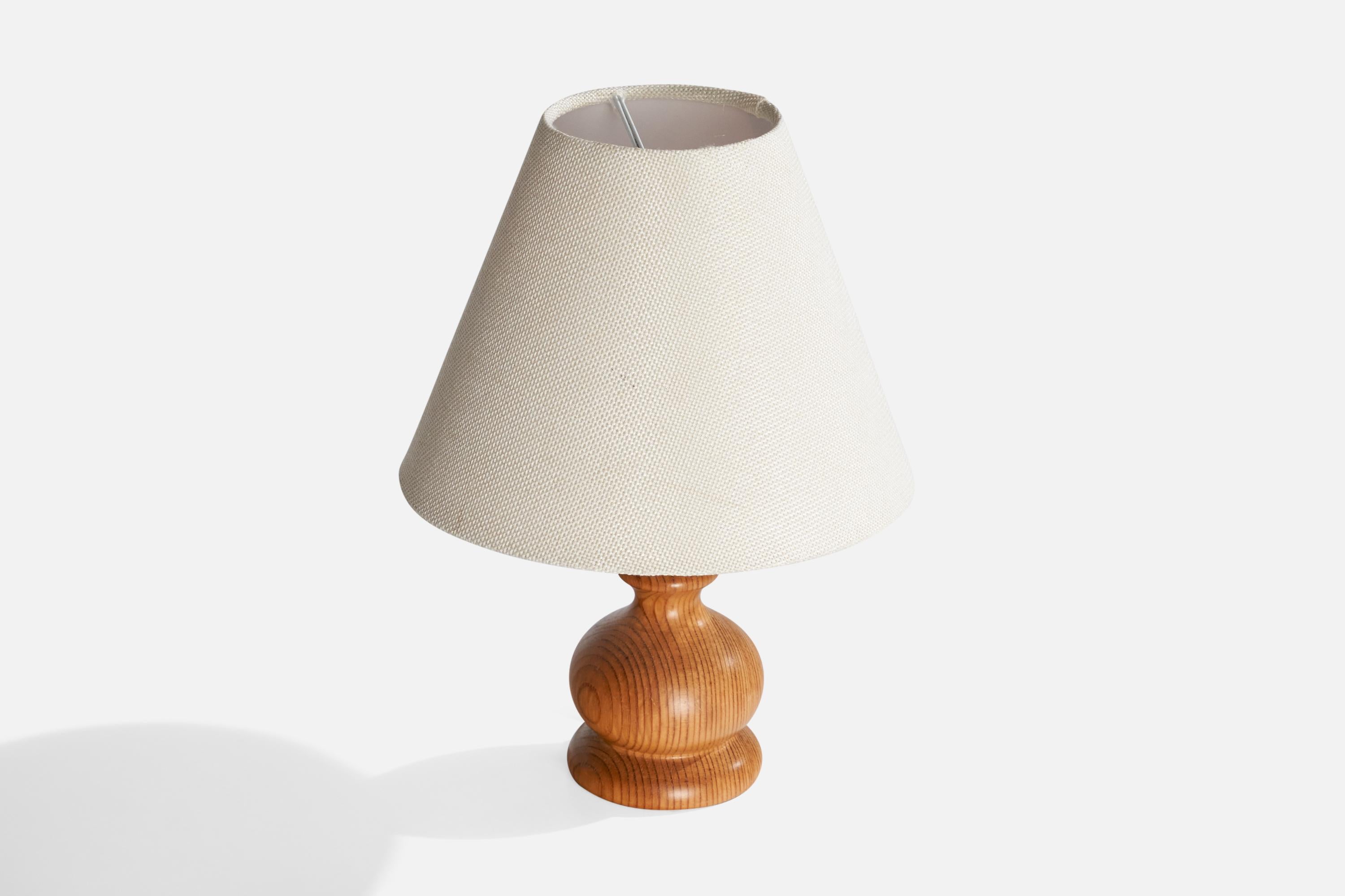 Suédois Créateur suédois, lampe de bureau, pin, Suède, années 1970 en vente